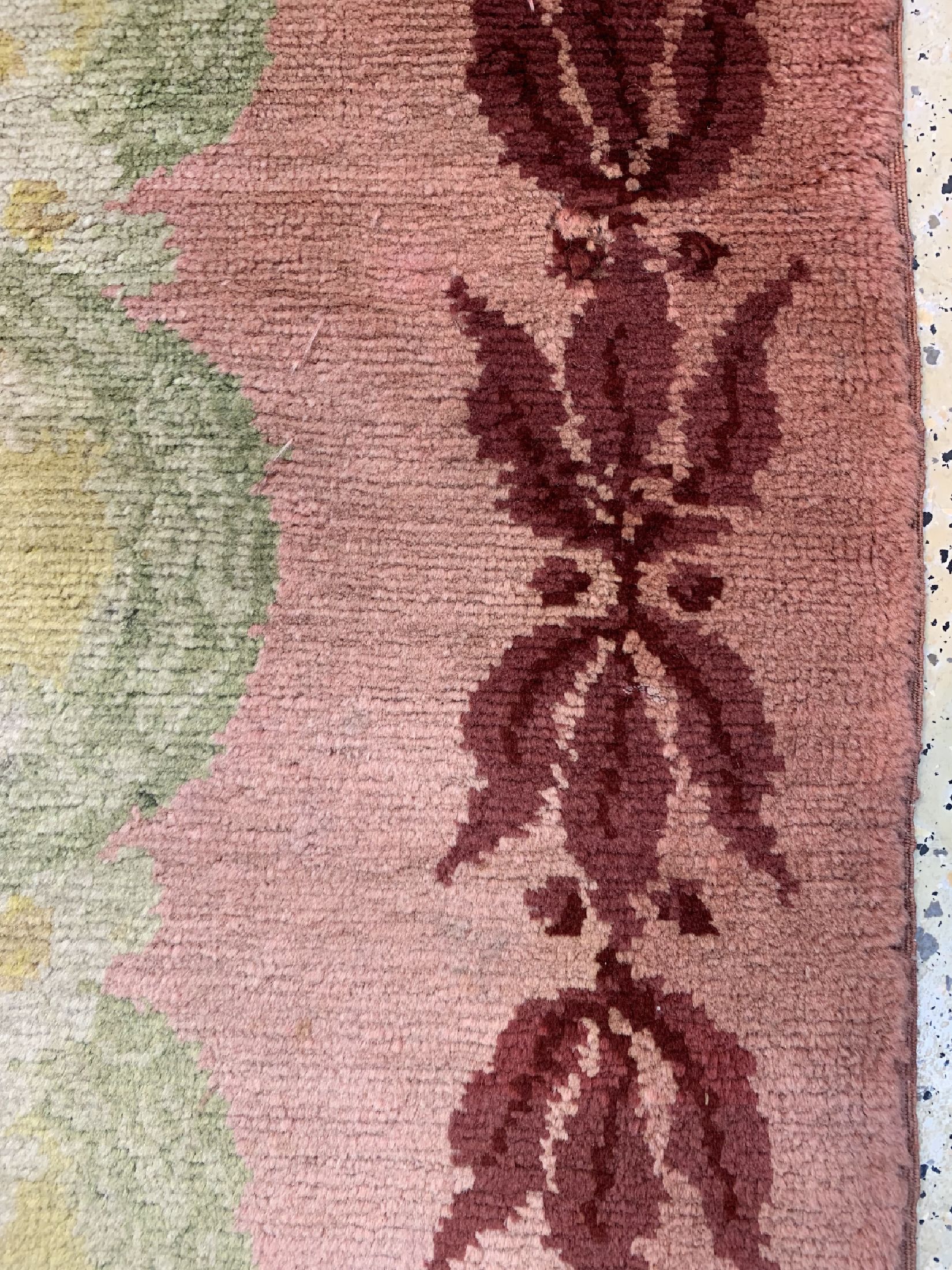 Detail c: Antiker Savonnerie, Frankreich, 19.Jhd, Wolle auf Baumwolle, ca. 355 x 263 cm, Reinigungsbedürftig, EHZ: 2
