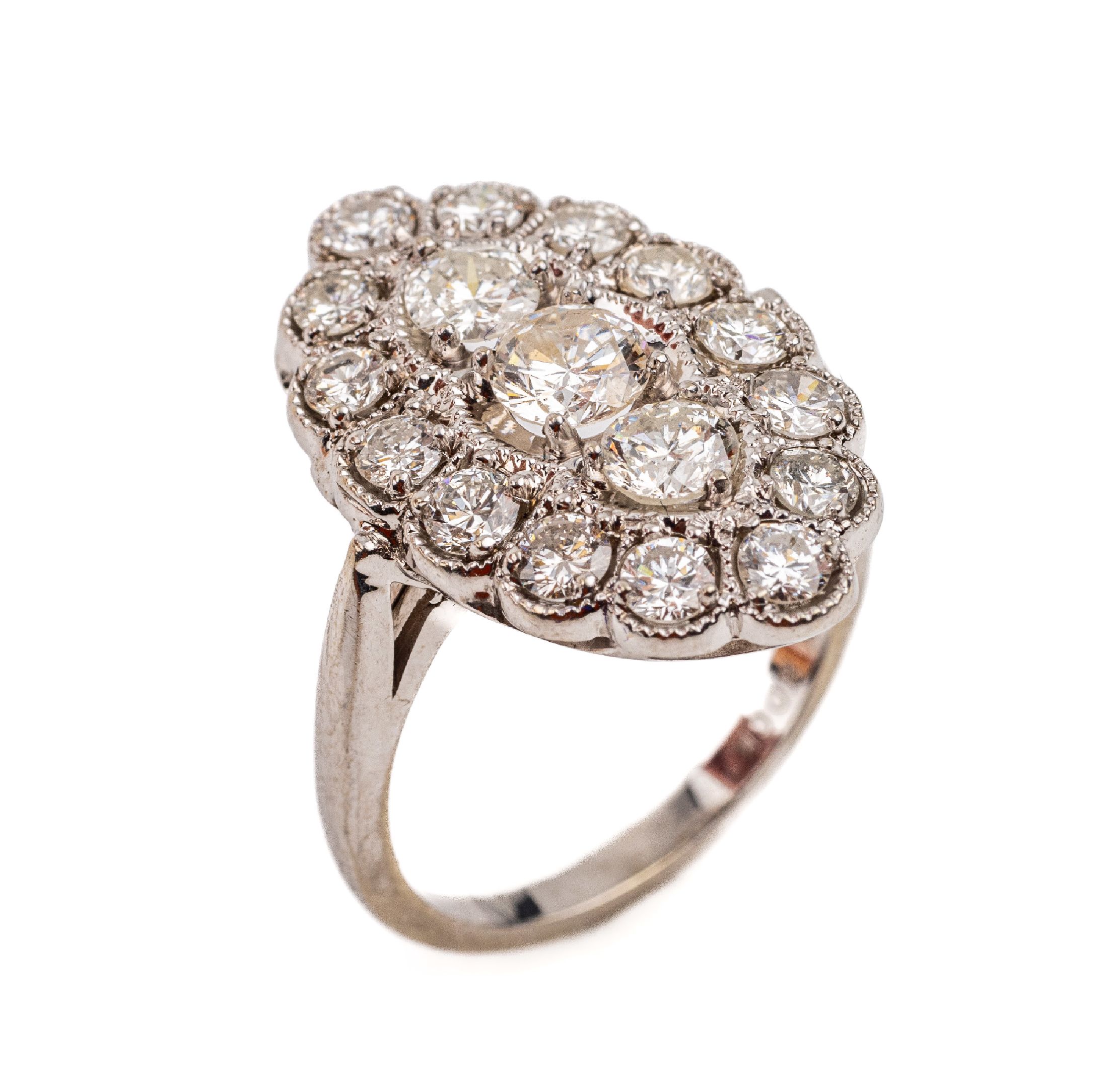 14 kt Gold Brillant Ring, im Art-Deco-Stil, WG 585/000, Schiffchenform, 17 Brillanten zus.ca. 2.20 ct Weiß/p 1, total ca. 6.7 g, RW 52.5