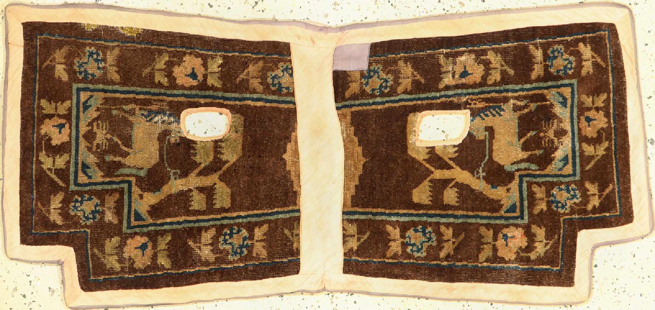 Sattelauflage antik, China, um 1900, Wolle auf Baumwolle, ca. 140 x 67 cm, EHZ: 3