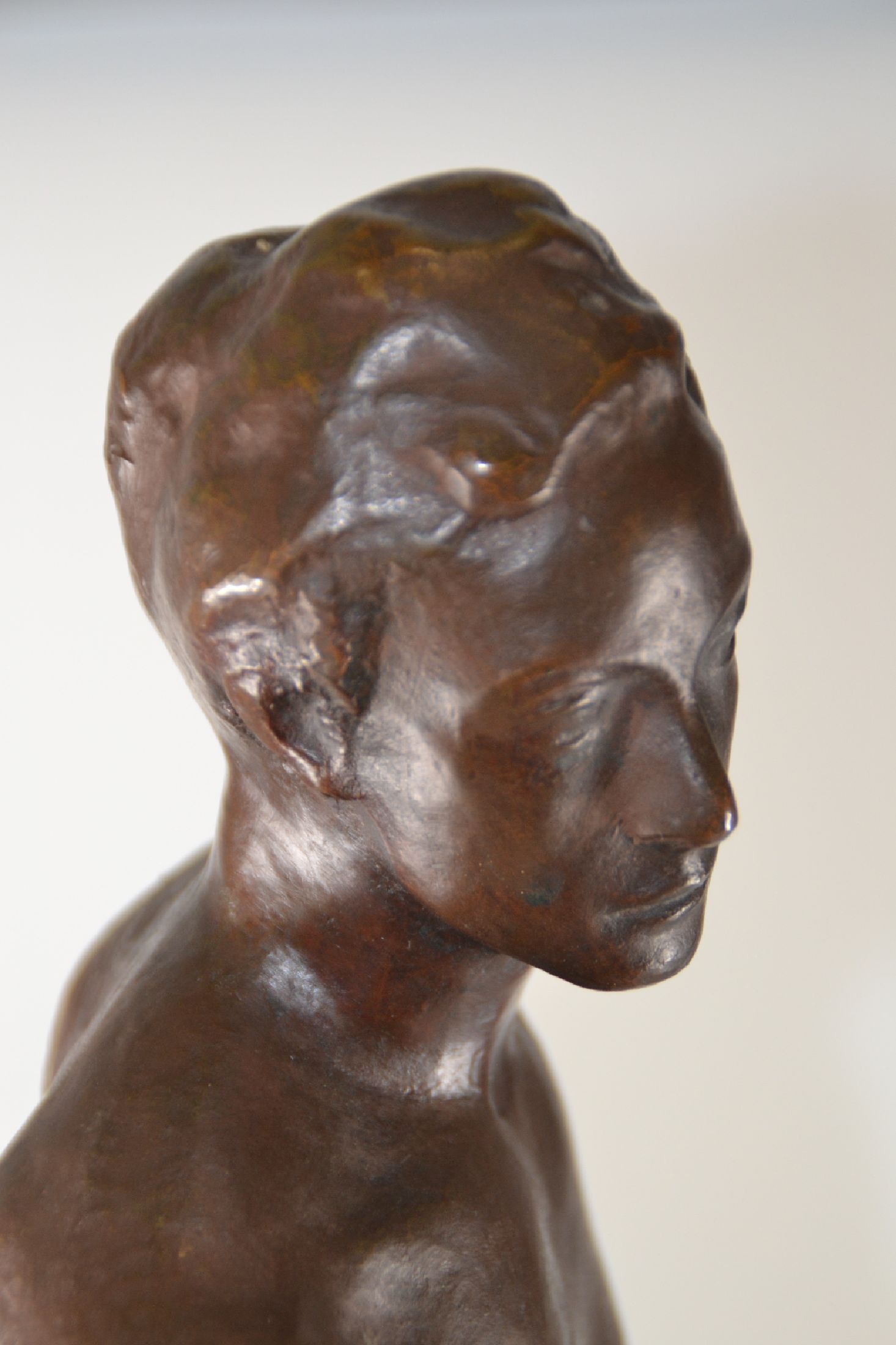 Detail l: Richard Scheibe, 1879 Chemnitz-1964 Berlin, Die Aufsteigende, Bronze von 1945, patiniert, Gießerstempel H. Noack Berlin-Friedenau, signiert R.Sch. ...