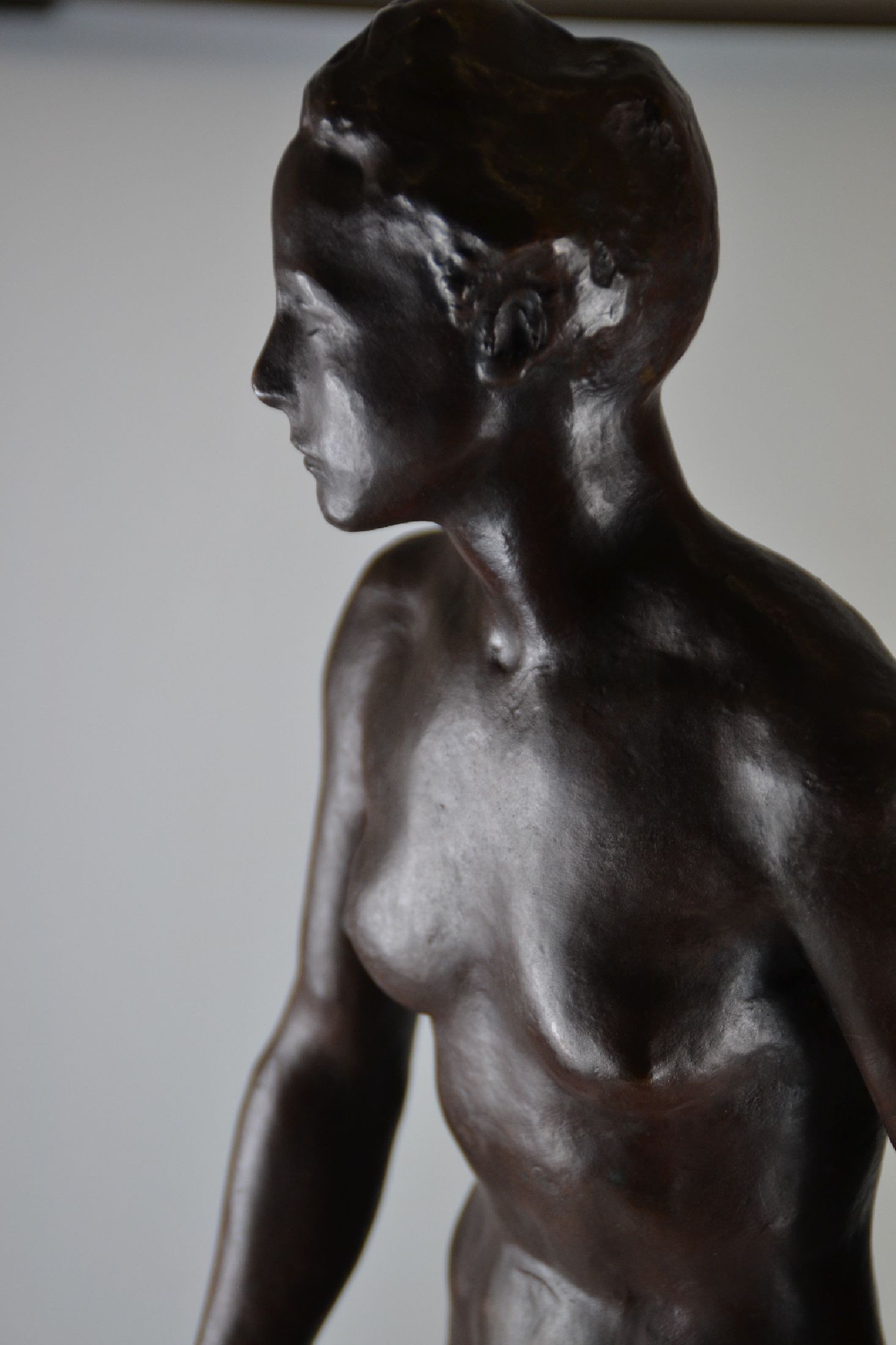 Detail m: Richard Scheibe, 1879 Chemnitz-1964 Berlin, Die Aufsteigende, Bronze von 1945, patiniert, Gießerstempel H. Noack Berlin-Friedenau, signiert R.Sch. ...