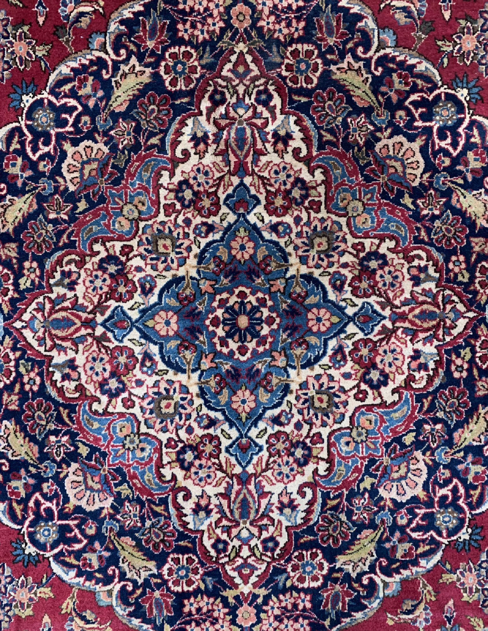 Detail c: Keschan Kork fein, Persien, um 1960, Korkwolle auf Baumwolle, ca. 440 x 315 cm, Reinigungsbedürftig, EHZ: 2