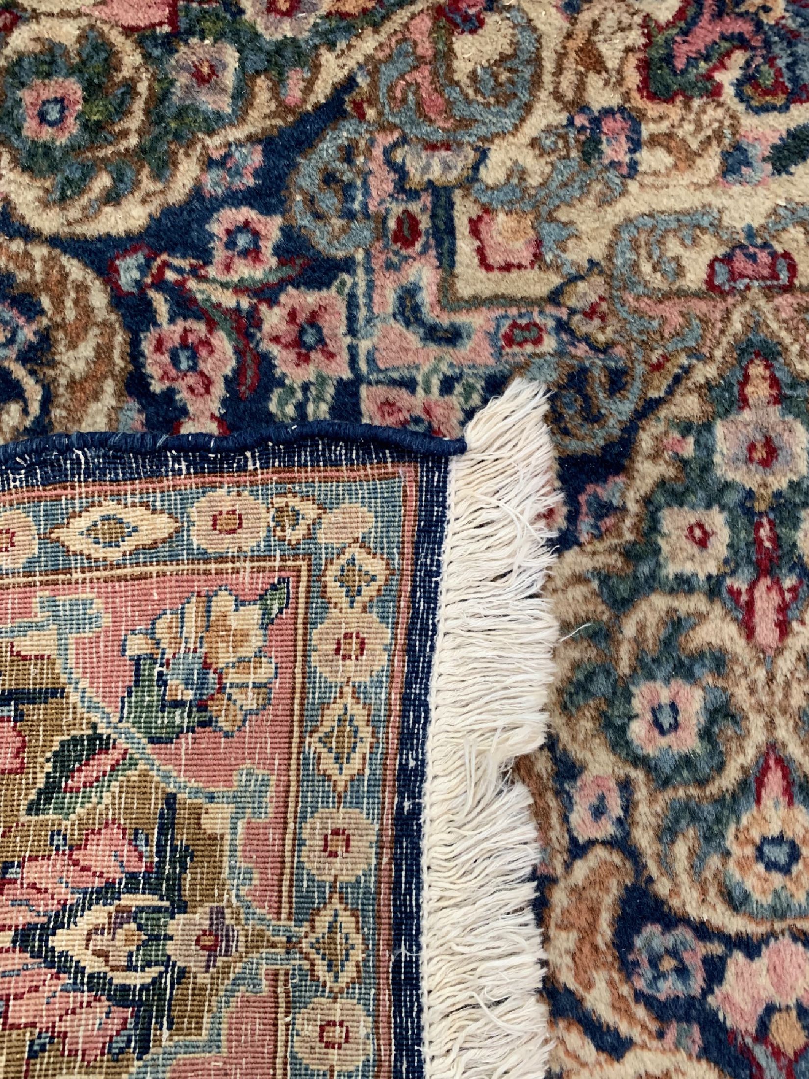 Detail e: Antiker Kerman Lawar, Persien, um 1900, Wolle auf Baumwolle, ca. 437 x 300 cm, Reinigungsbedürftig, EHZ: 2