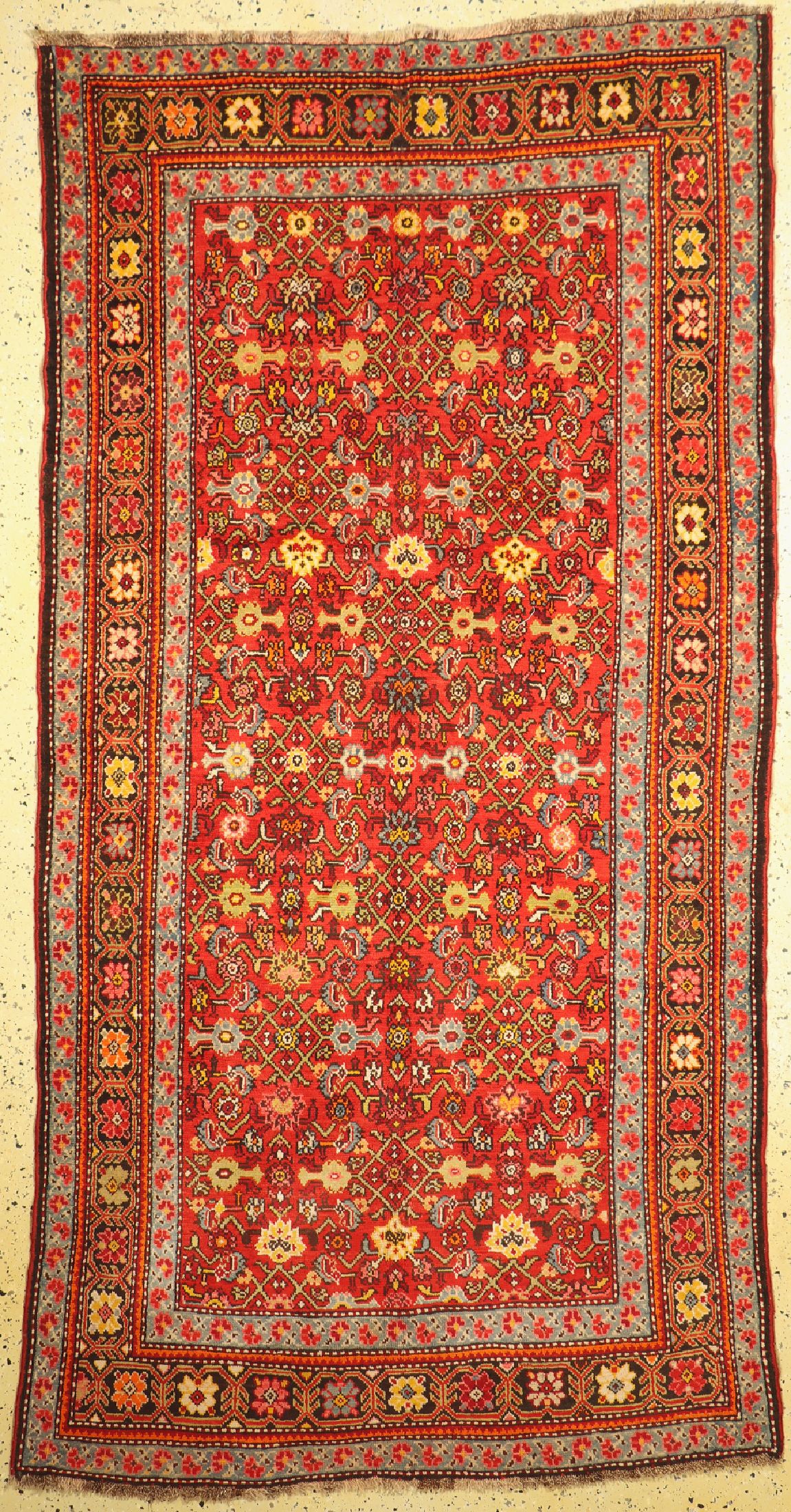 Karabagh alt, Kaukasus, um 1930, Wolle auf Wolle, ca. 290 x 155 cm, EHZ: 2, (kleine Restaurierungen).
