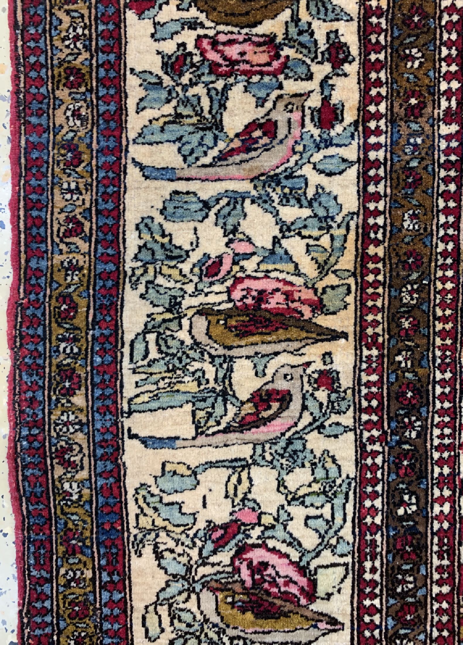 Detail d: Antiker Esfahan, Persien, um 1900, Wolle auf Baumwolle, ca. 212 x 145 cm, EHZ:2 (kleine Flecken).