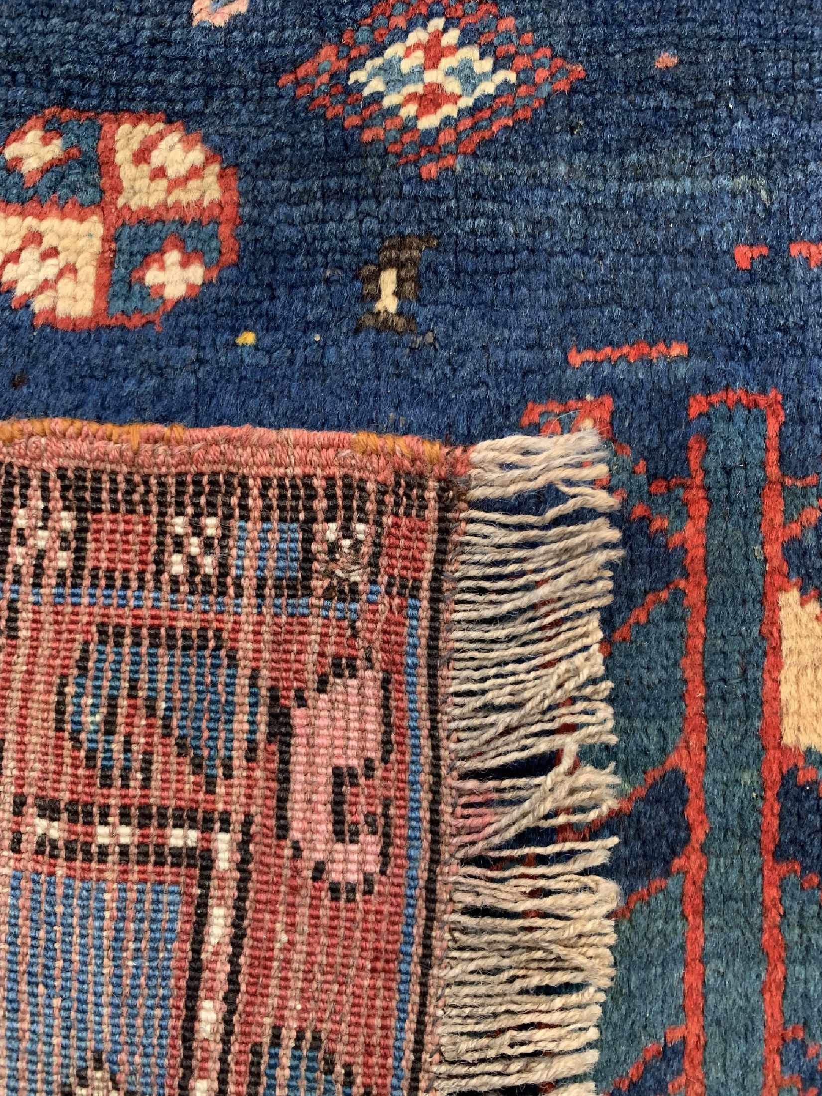 Detail f: Armenischer Kazak antik, Kaukasus, datiert 1330(1909), Wolle auf Wolle, ca. 264 x 162 cm,EHZ: 2-3, (kleine Restaurierungen).