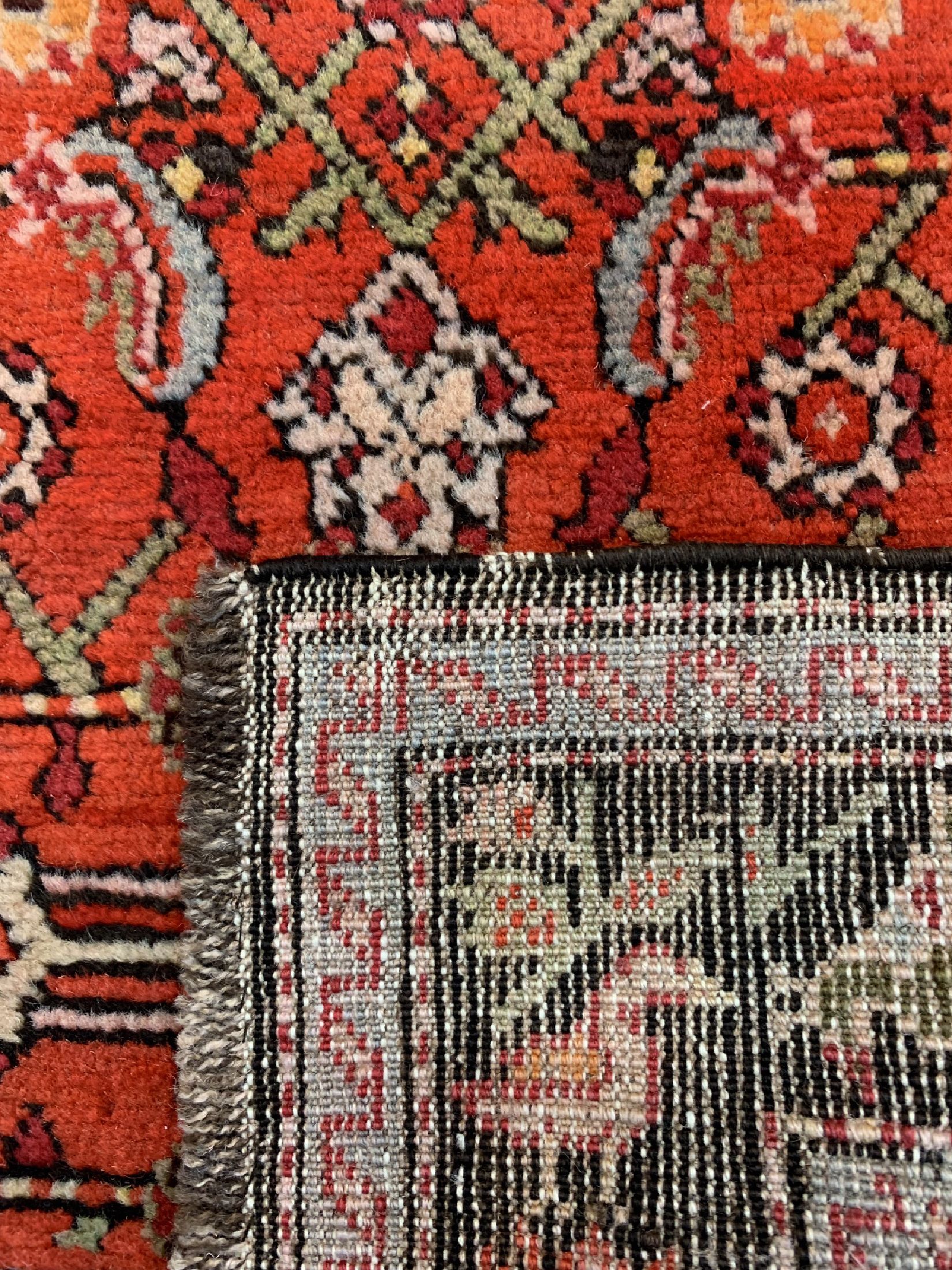 Detail d: Karabagh Galerie alt, Kaukasus, um 1920/1930, Wolle auf Wolle, ca. 475 x 103 cm, EHZ: 2-3