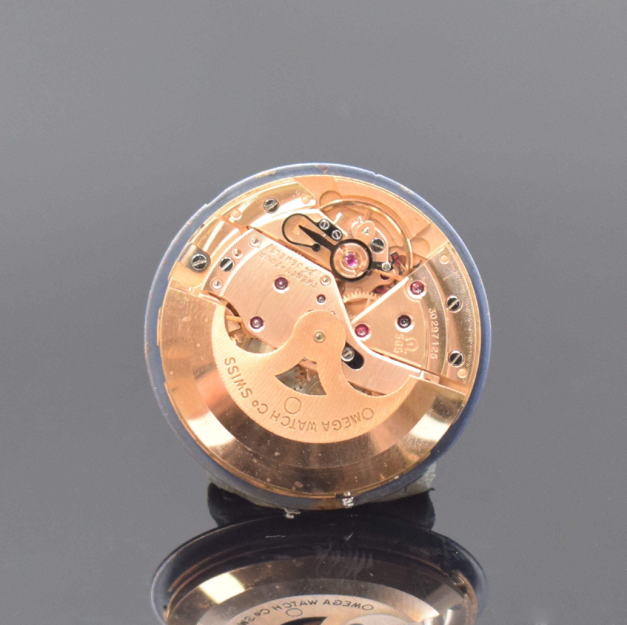 Detail g: OMEGA Dynamic Automatic Herrenarmbanduhr in Stahl/Stahlband Referenz 166.039, Schweiz um 1969, Automatik, Monocoque-Geh., Stahlband Ref. 1153/138, ...