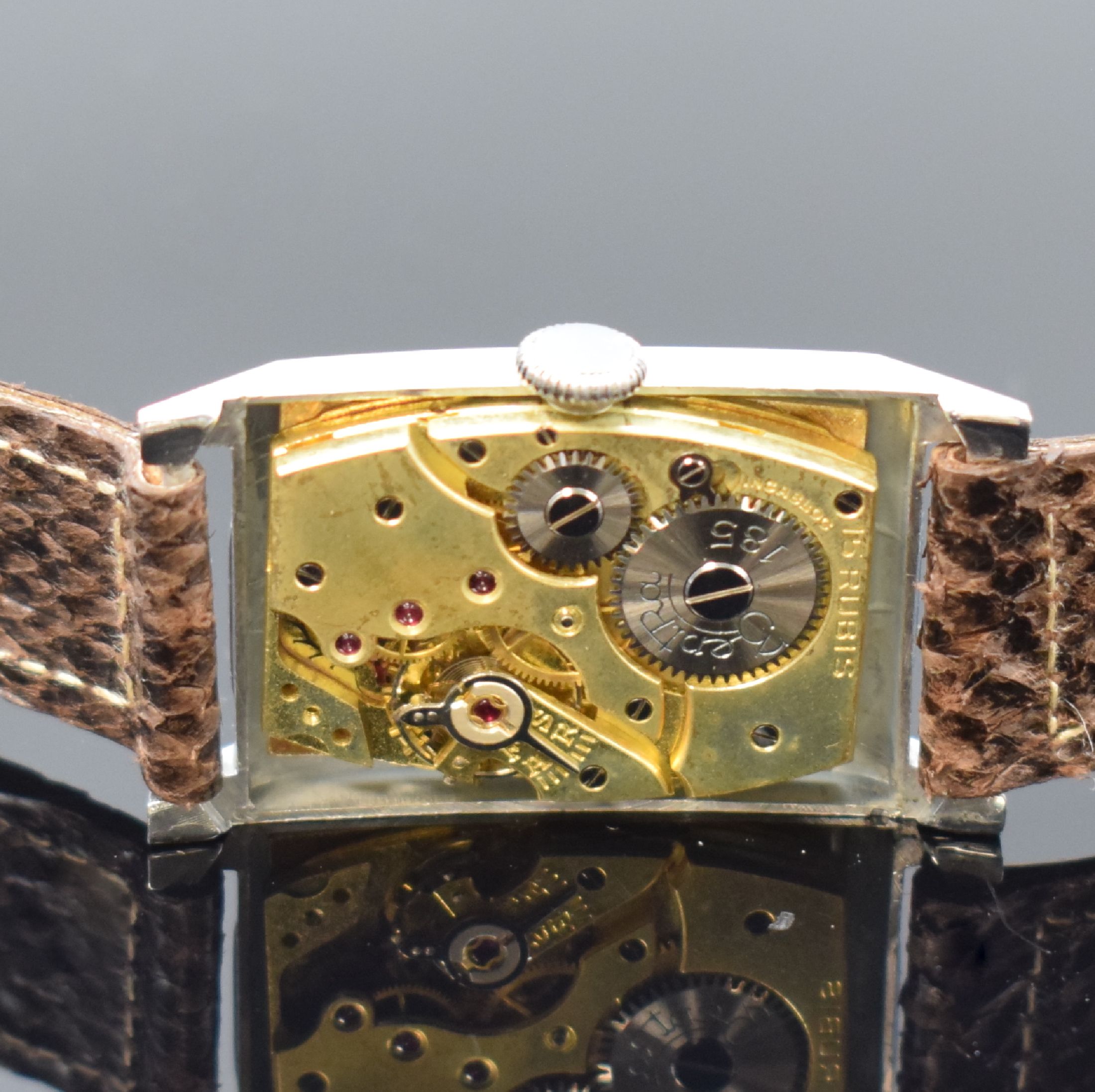 Detail c: ZENTRA 3 nahezu neuwertige rechteckige Armbanduhren aus altem Lagerbestand, Schweiz um 1935, Handaufzug, 2 verchr. Geh. m. aufgedr. Stahlböden, 1 ...