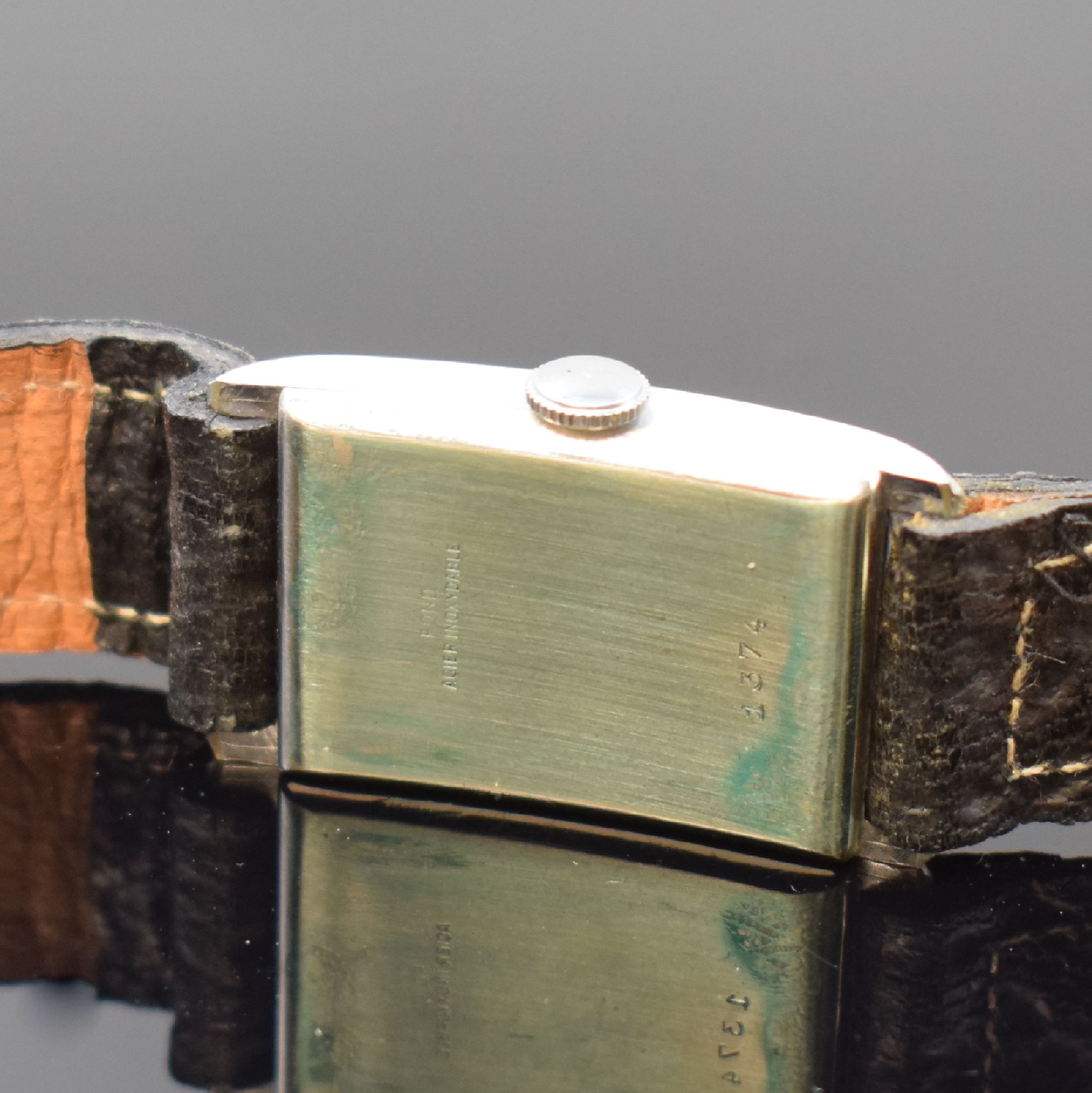 Detail e: ZENTRA 3 nahezu neuwertige rechteckige Armbanduhren aus altem Lagerbestand, Schweiz um 1935, Handaufzug, 2 verchr. Geh. m. aufgedr. Stahlböden, 1 ...