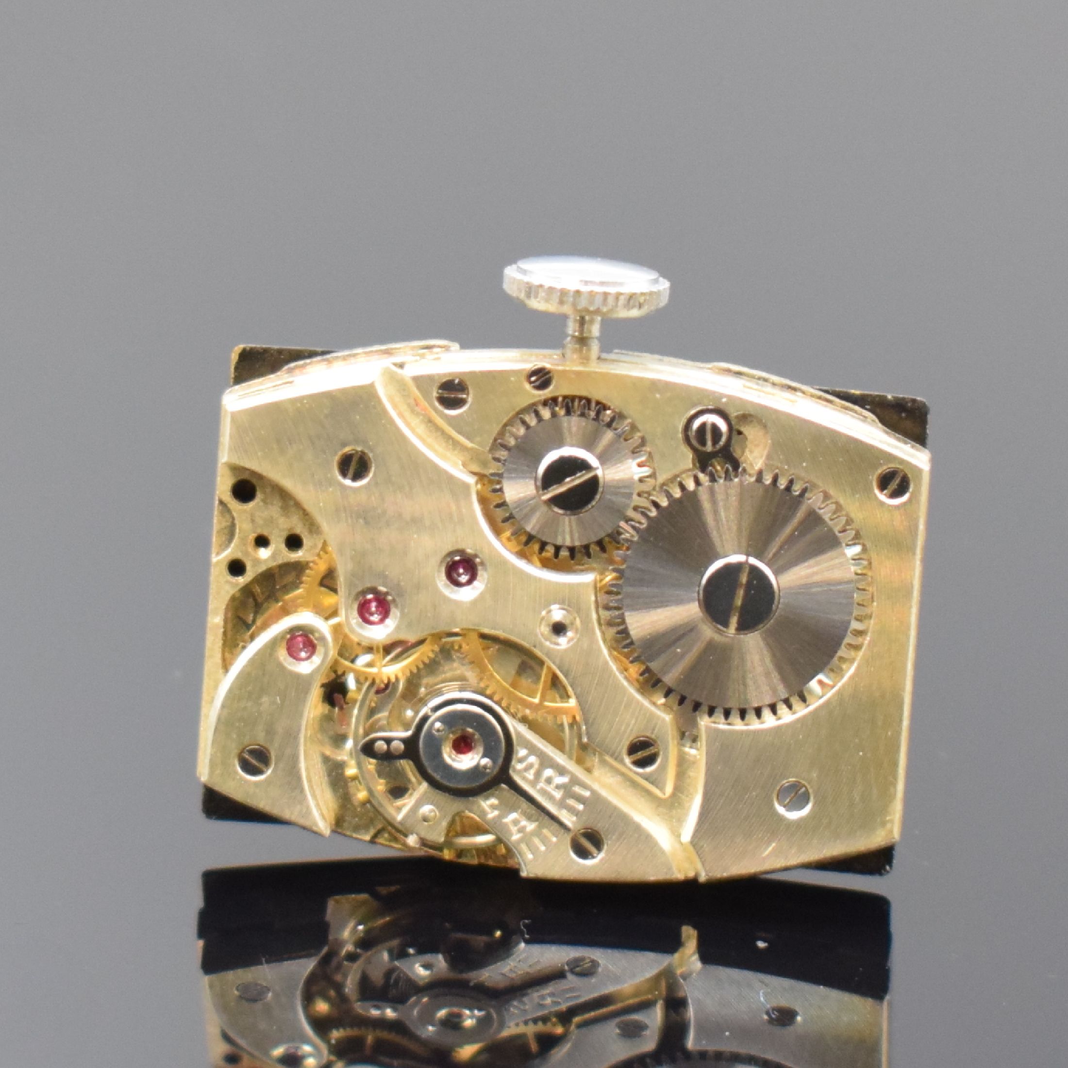 Detail f: ZENTRA 3 nahezu neuwertige rechteckige Armbanduhren aus altem Lagerbestand, Schweiz um 1935, Handaufzug, 2 verchr. Geh. m. aufgedr. Stahlböden, 1 ...