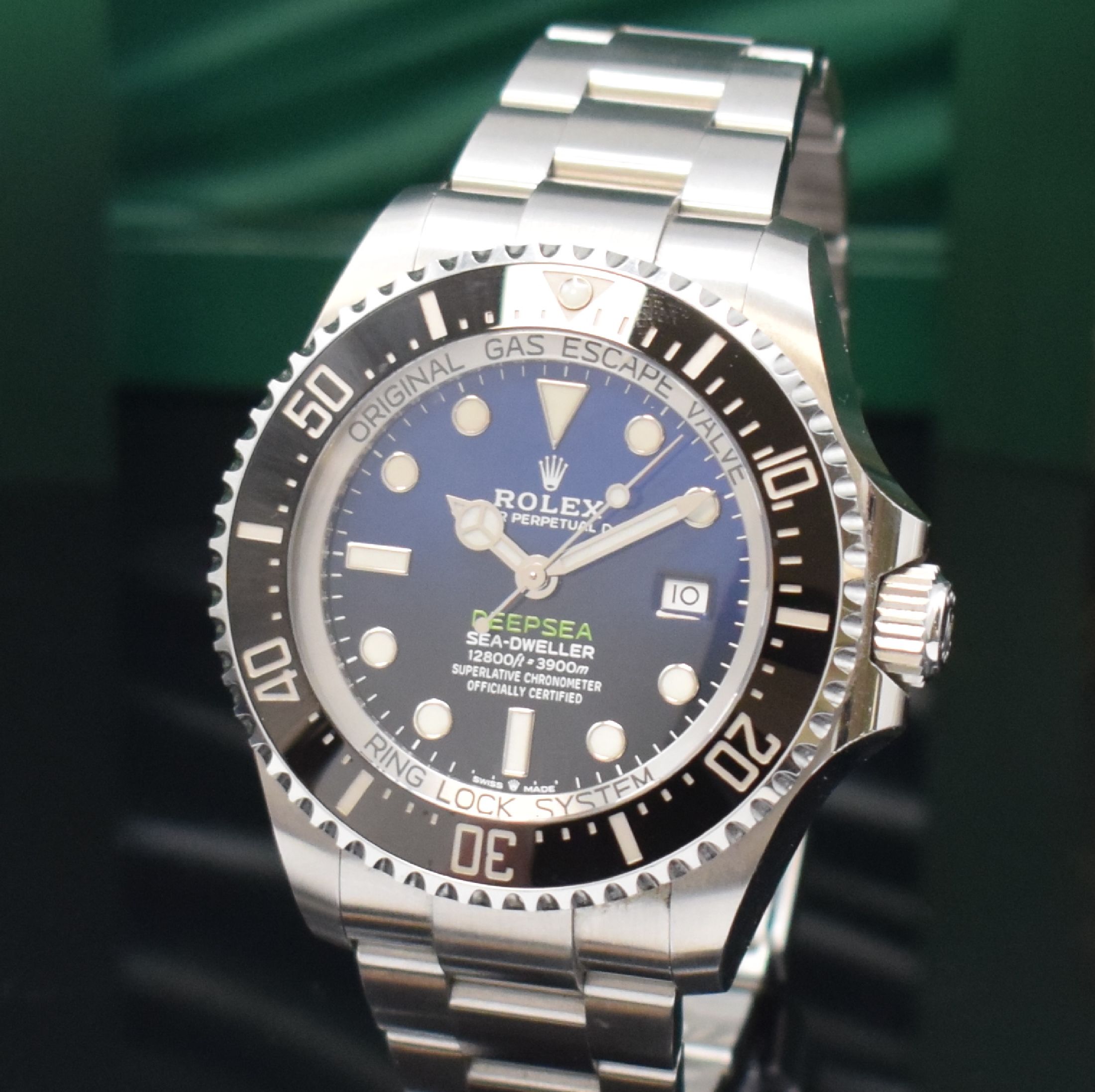 Detail a: ROLEX Herrenarmbanduhr Deepsea D-Blue Referenz 126660, Automatik, Chronometer der Superlative in Edelstahl inkl. Oysterband m. Faltschl. u. ...