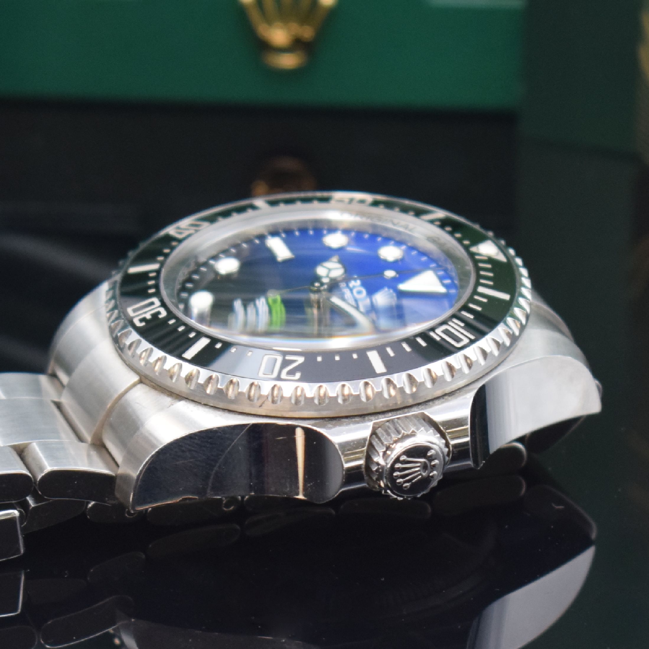 Detail d: ROLEX Herrenarmbanduhr Deepsea D-Blue Referenz 126660, Automatik, Chronometer der Superlative in Edelstahl inkl. Oysterband m. Faltschl. u. ...
