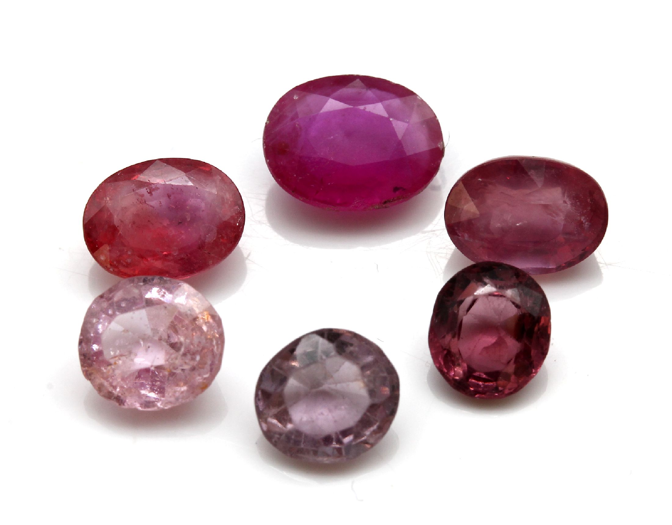 Lot 6 lose Pink Saphire zus. ca. 10.7 ct, versch. Größen, Formen und Pink-Töne