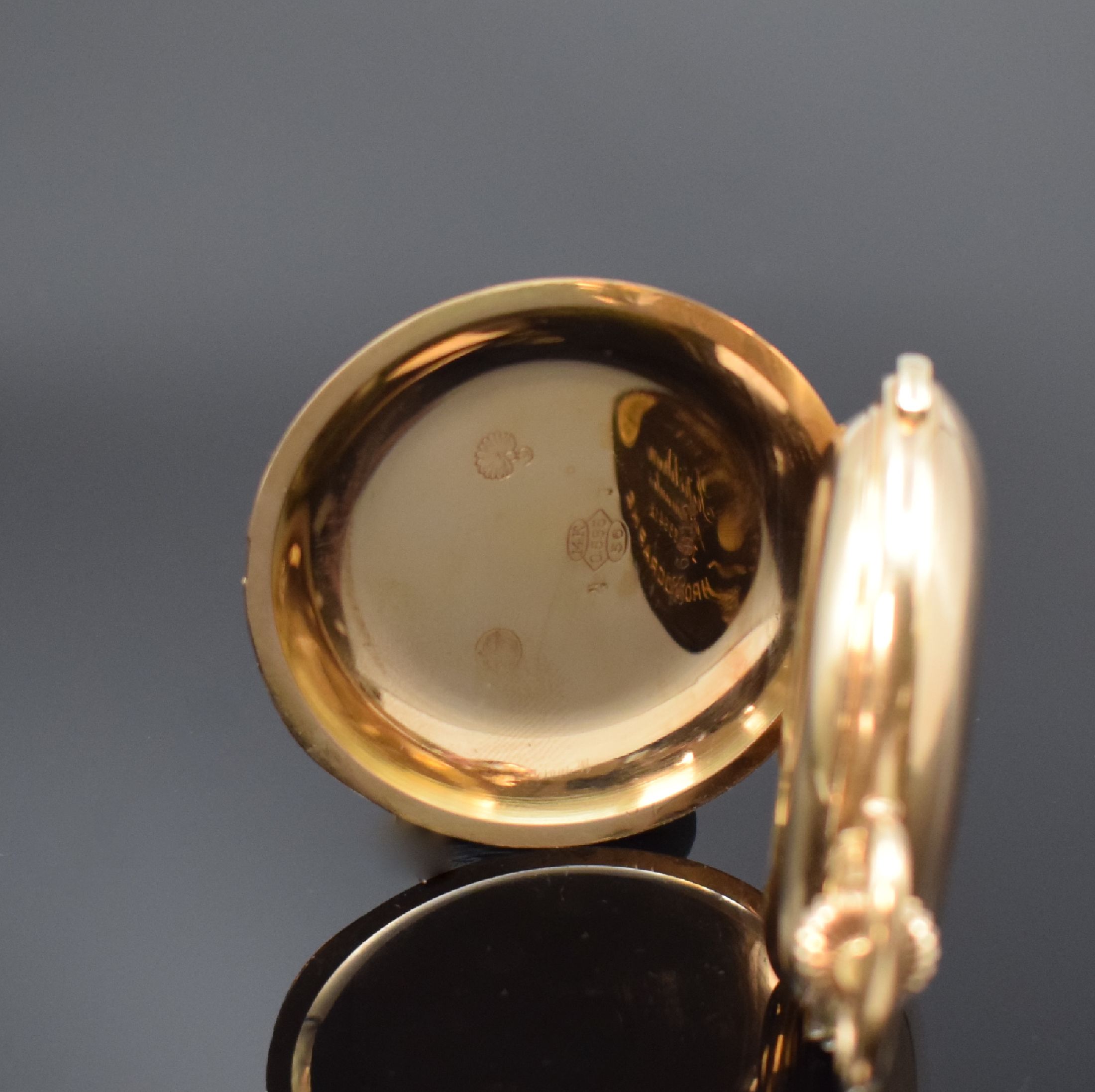 Detail b: Savonette mit Minutenrepetition und Chronograph in RG 585/000, Schweiz um 1900, glattes 3-Deckel Goldgeh. m. gestuftem Pendant, Cuvette m. ...