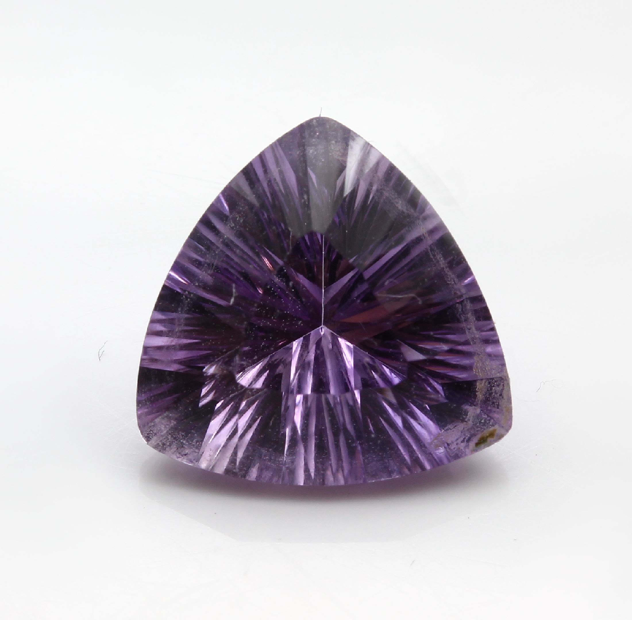 Loser Amethyst, ca. 4.40 ct, facett. Dreieck