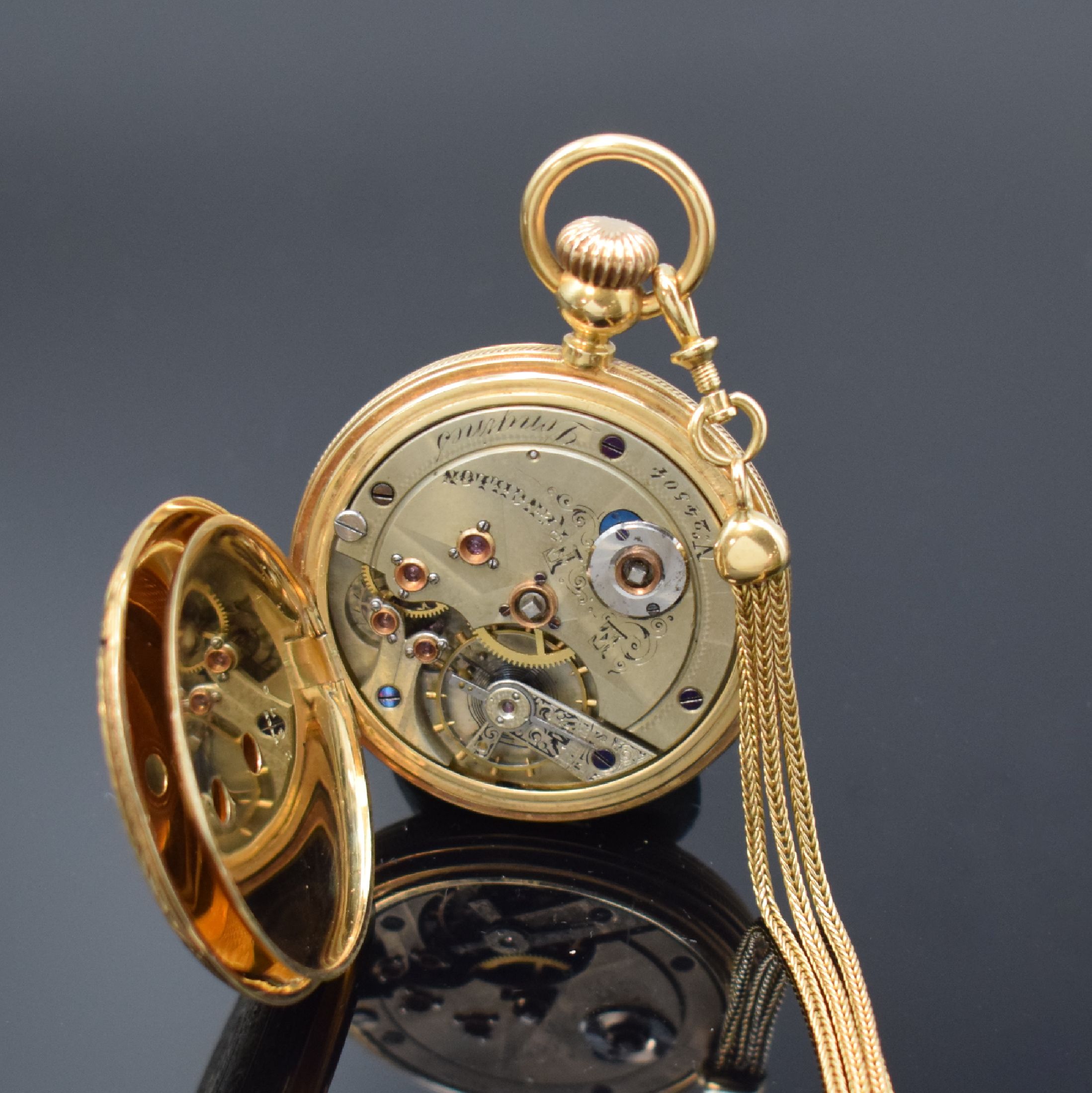 Detail g: LONGINES sehr frühe Savonette mit Schlüsselaufzug in GG 750/000 und Goldkette, Schweiz um 1875, vollgrav. u. partiell schwarz emaill. 3-Deckel ...