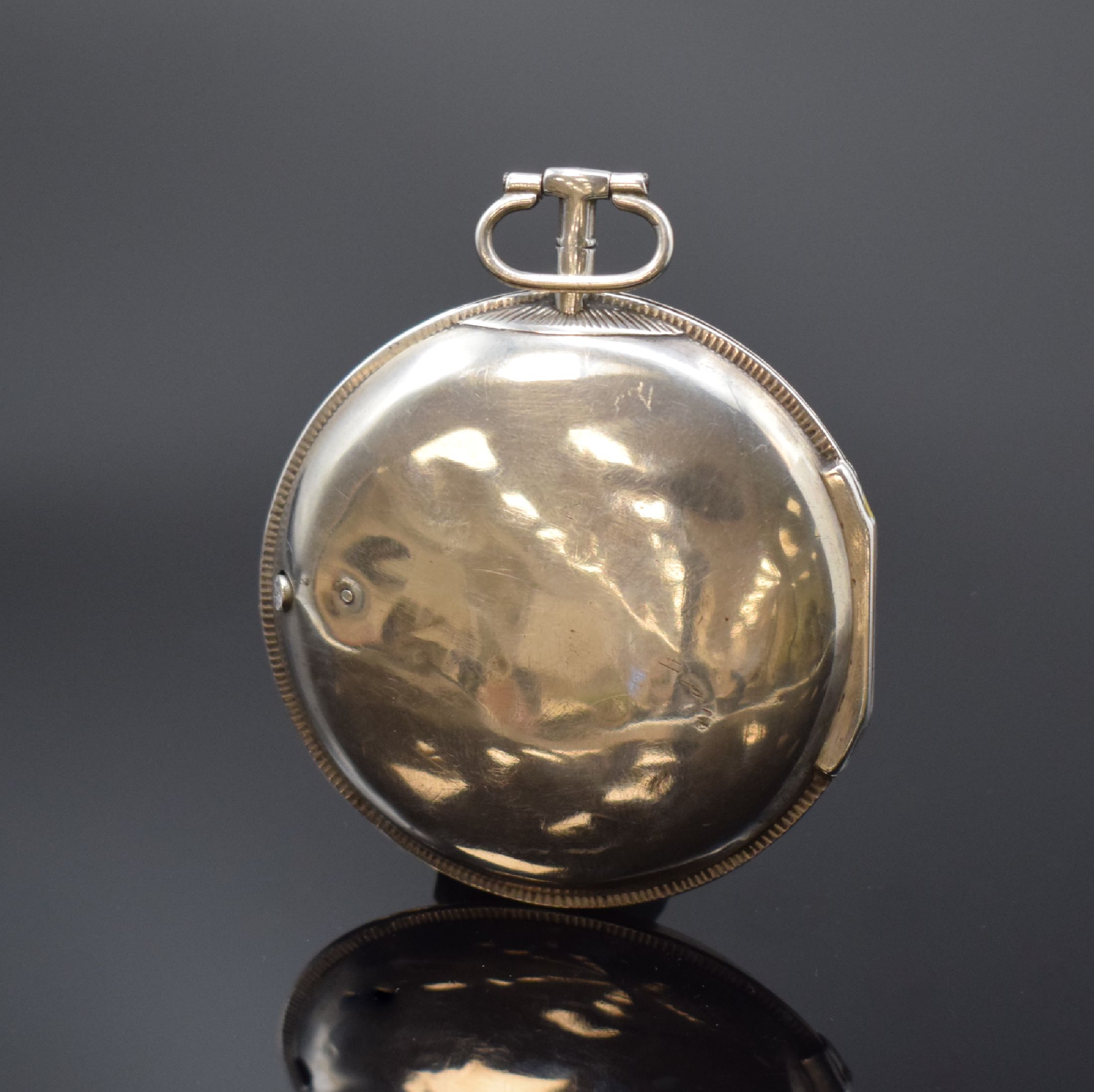 Detail a: JOHN WARD große Spindeltaschenuhr in Silber, um 1790, glattes Geh. dell. m. großem Aussenscharnier, Emailzifferbl. riss., radiale arab. Zahlen, ...