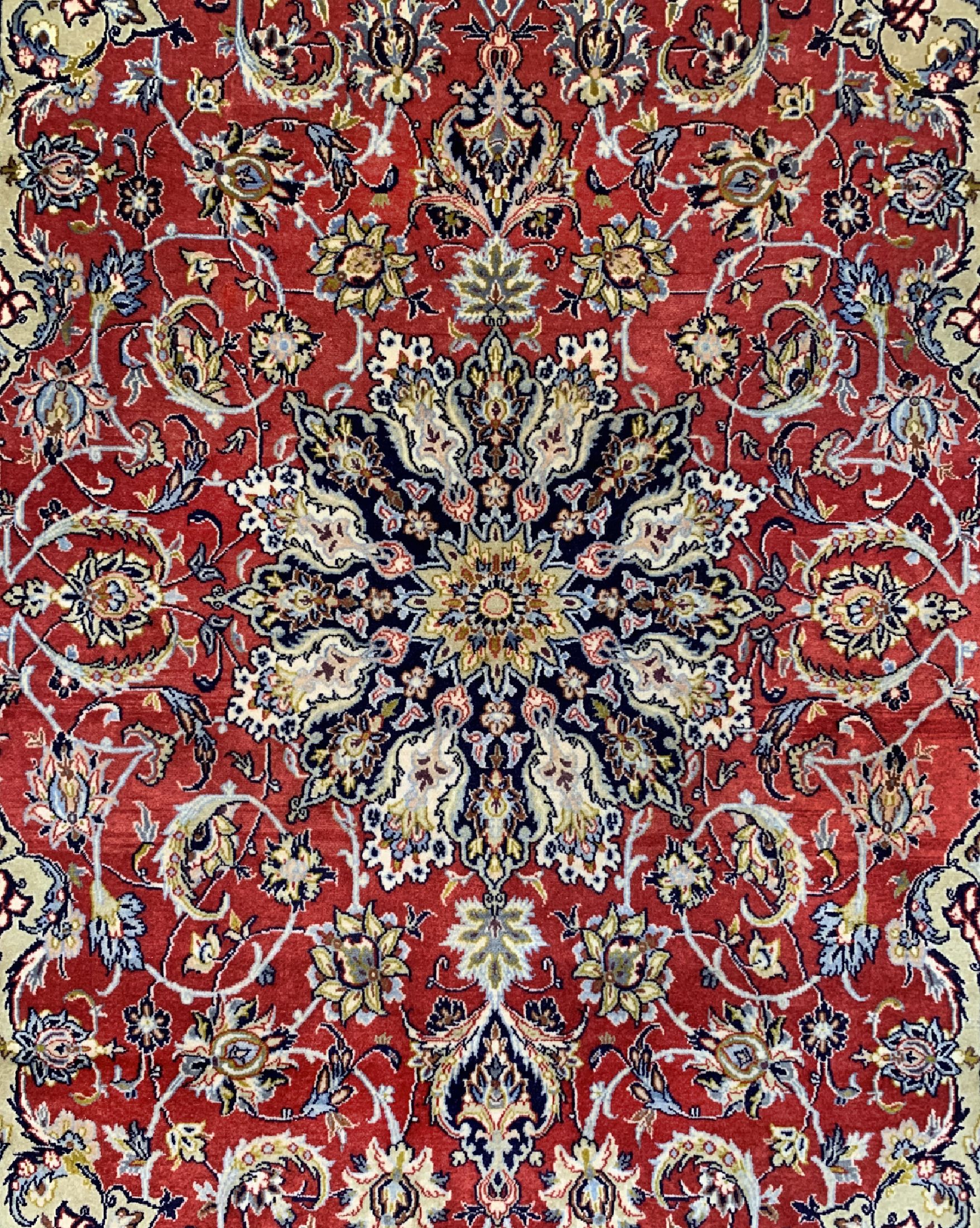 Detail c: Esfahan fein, Persien, ca. 50 Jahre, Korkwolle auf Seide, ca. 172 x 111 cm, ca. 1,0Mio. Kn/qm, gereinigt, EHZ: 1-2, (Fransen erneuert).