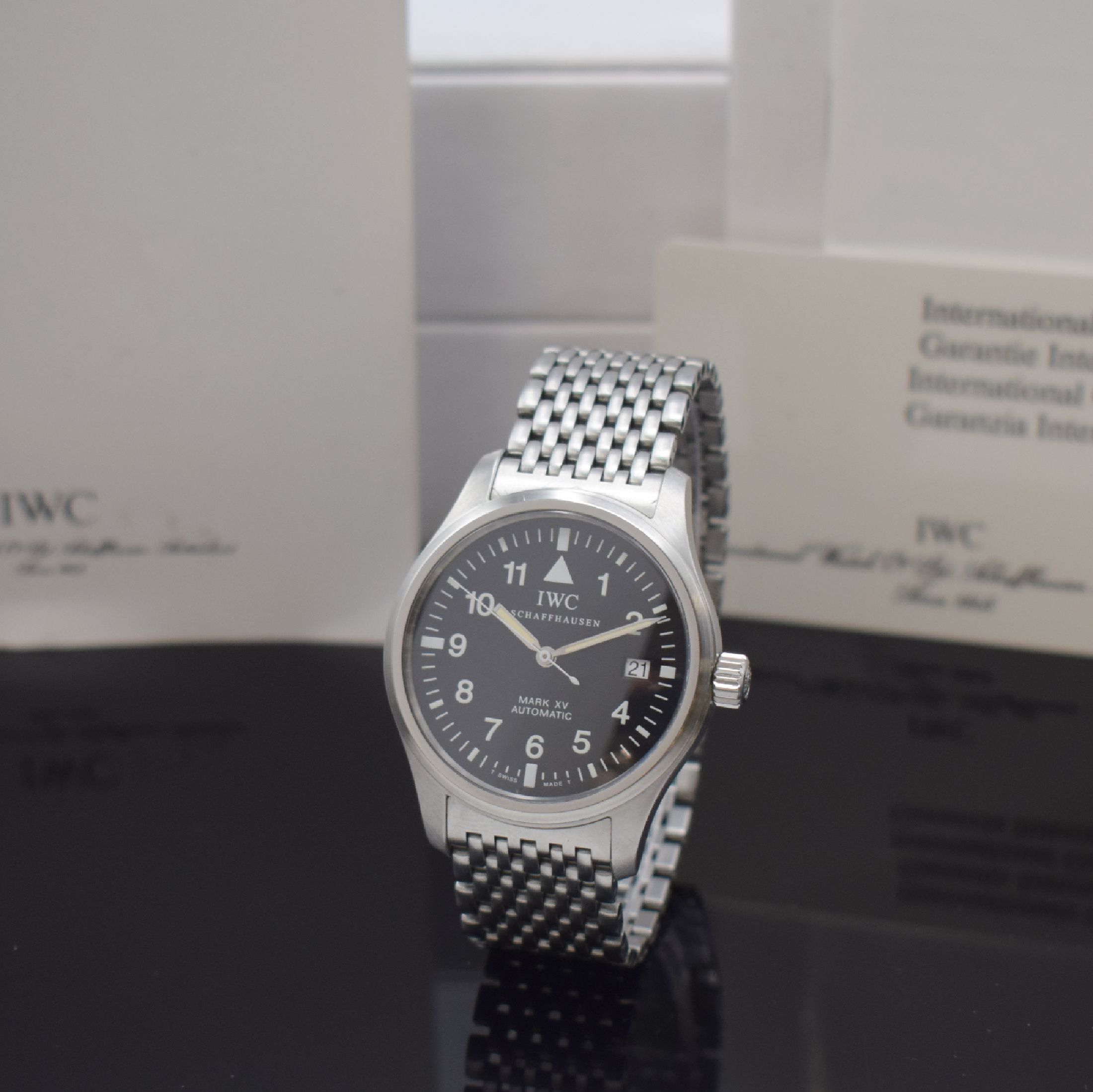 IWC Herrenarmbanduhr "Die Fliegeruhr" Mark XV Referenz 3253, Schweiz um 2000, Automatik, verschr. Edelstahlgeh. inkl. orig. Gliederband m. ...