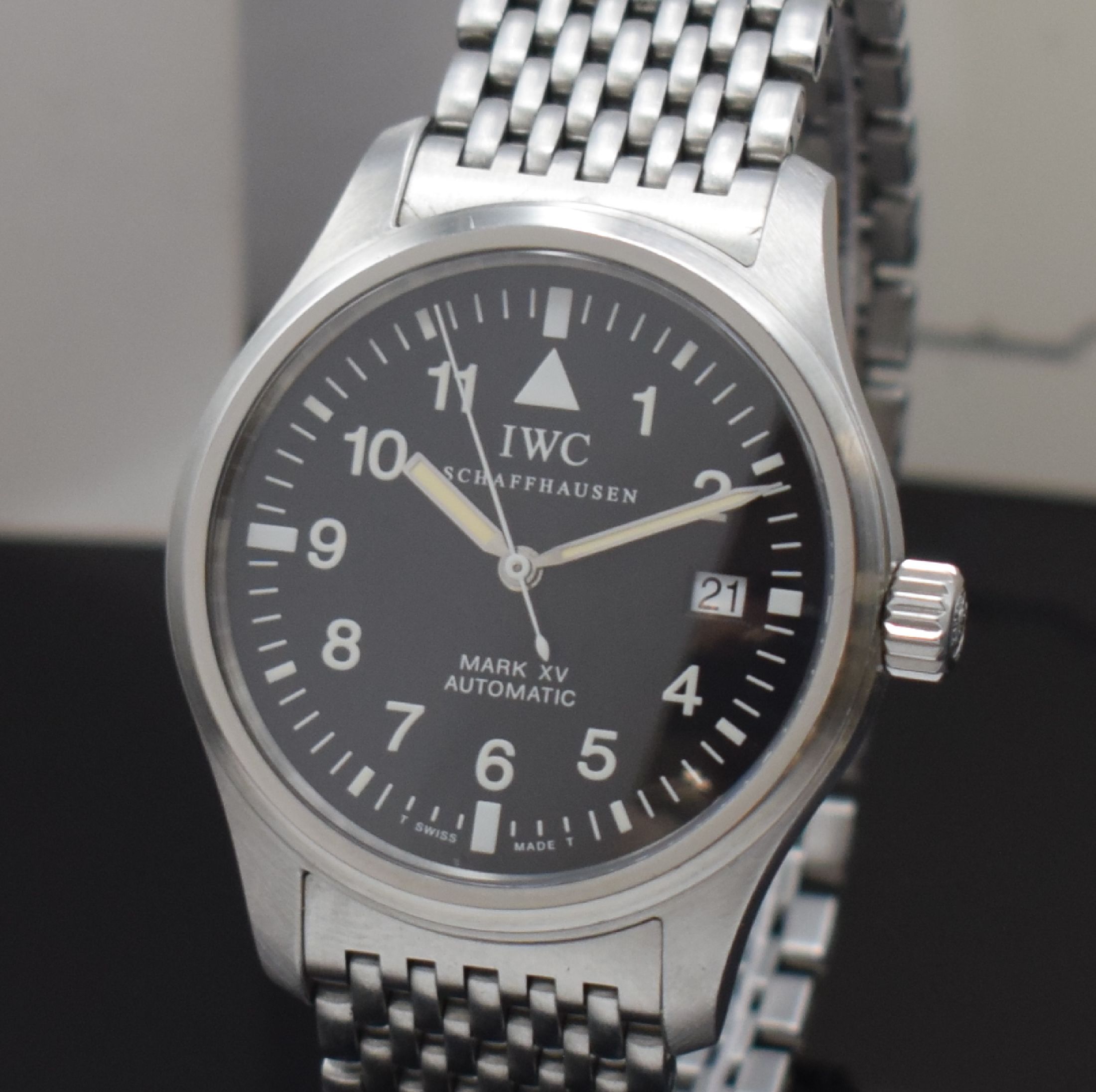 Detail a: IWC Herrenarmbanduhr "Die Fliegeruhr" Mark XV Referenz 3253, Schweiz um 2000, Automatik, verschr. Edelstahlgeh. inkl. orig. Gliederband m. ...