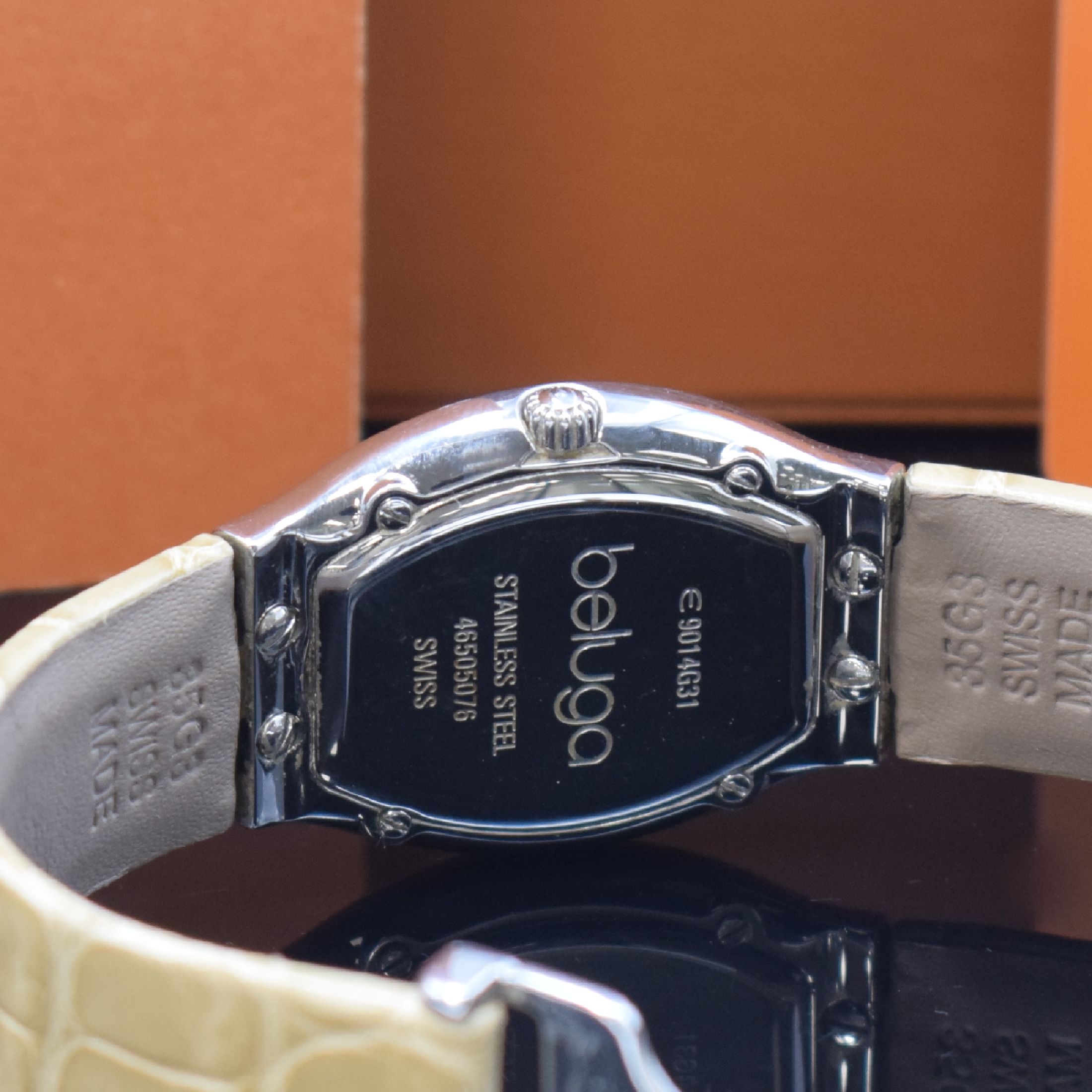 Detail d: EBEL Beluga Damenarmbanduhr Referenz 9014G31, Schweiz um 2010, quarz, Edelstahlgeh. inkl. orig. Lederband m. orig. Faltschl., Boden 4- fach ...