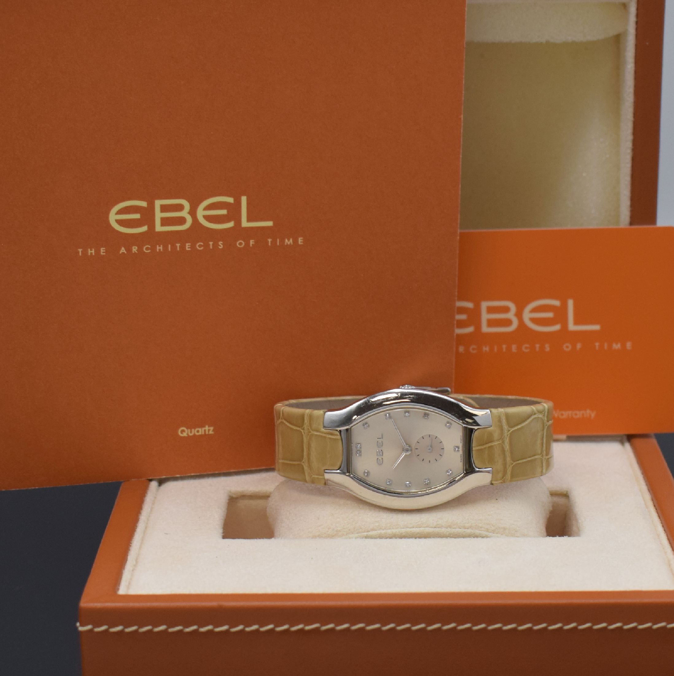 Detail e: EBEL Beluga Damenarmbanduhr Referenz 9014G31, Schweiz um 2010, quarz, Edelstahlgeh. inkl. orig. Lederband m. orig. Faltschl., Boden 4- fach ...