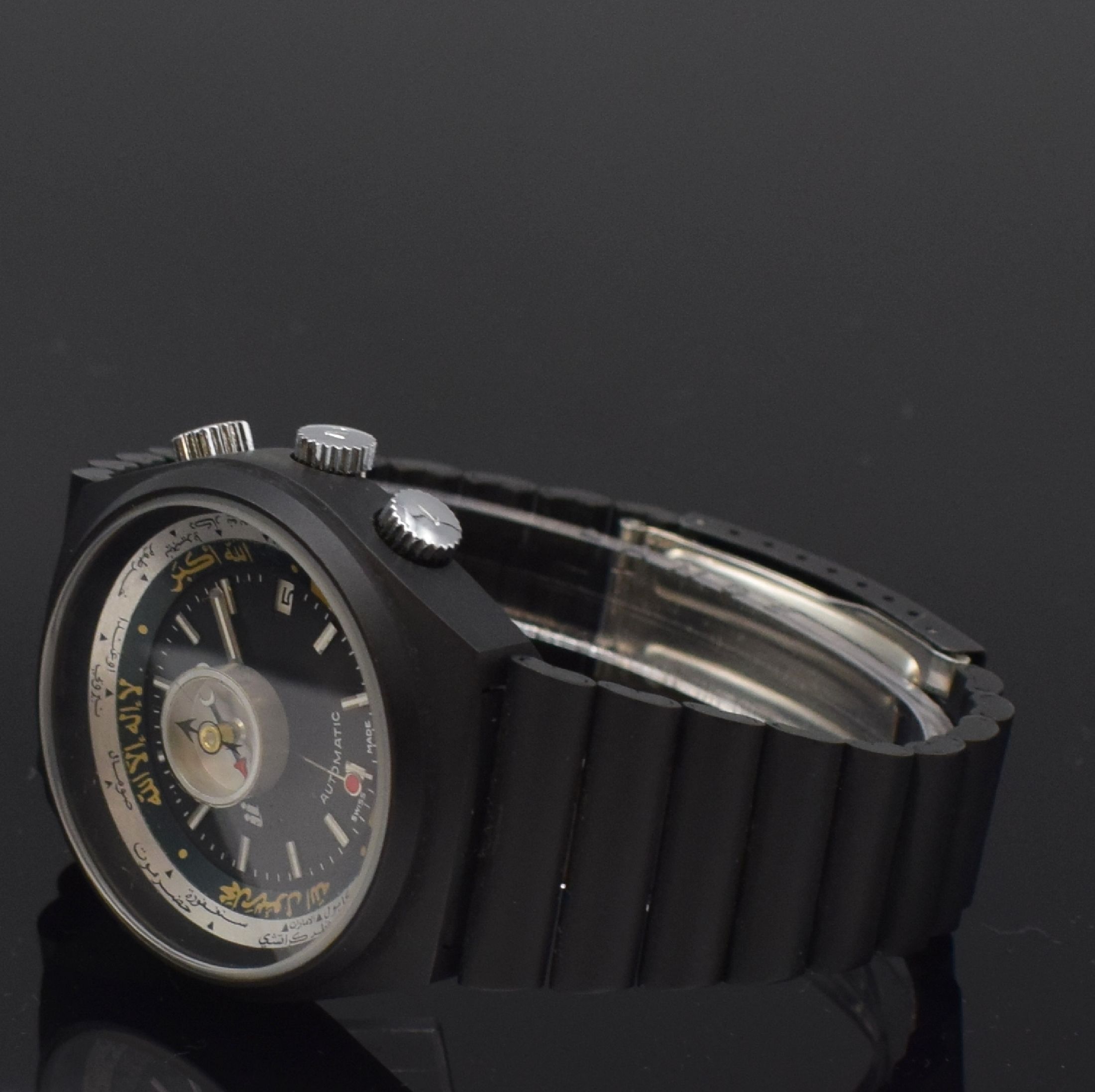Detail a: DALIL sog. Moslems-Watch gut erhaltene Herrenarmbanduhr mit Kompass, Schweiz um 1975, Automatik, geschwärztes Gehäuse inkl. Gliederband m. ...