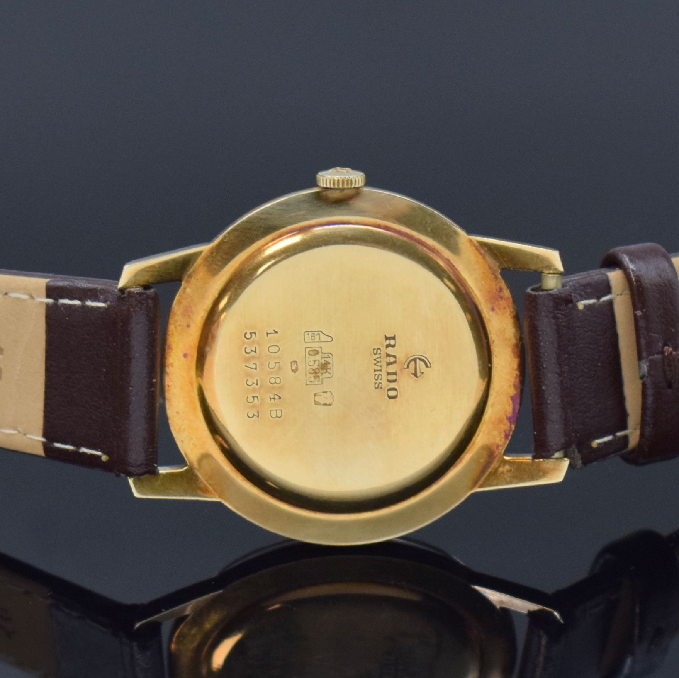 Detail c: RADO Herrenarmbanduhr in GG 585/000 Referenz 10584B, Schweiz um 1960, Handaufzug, Glasrand aufgedr., silb. Zifferbl. m. gold. Std.-Ind., gold. ...
