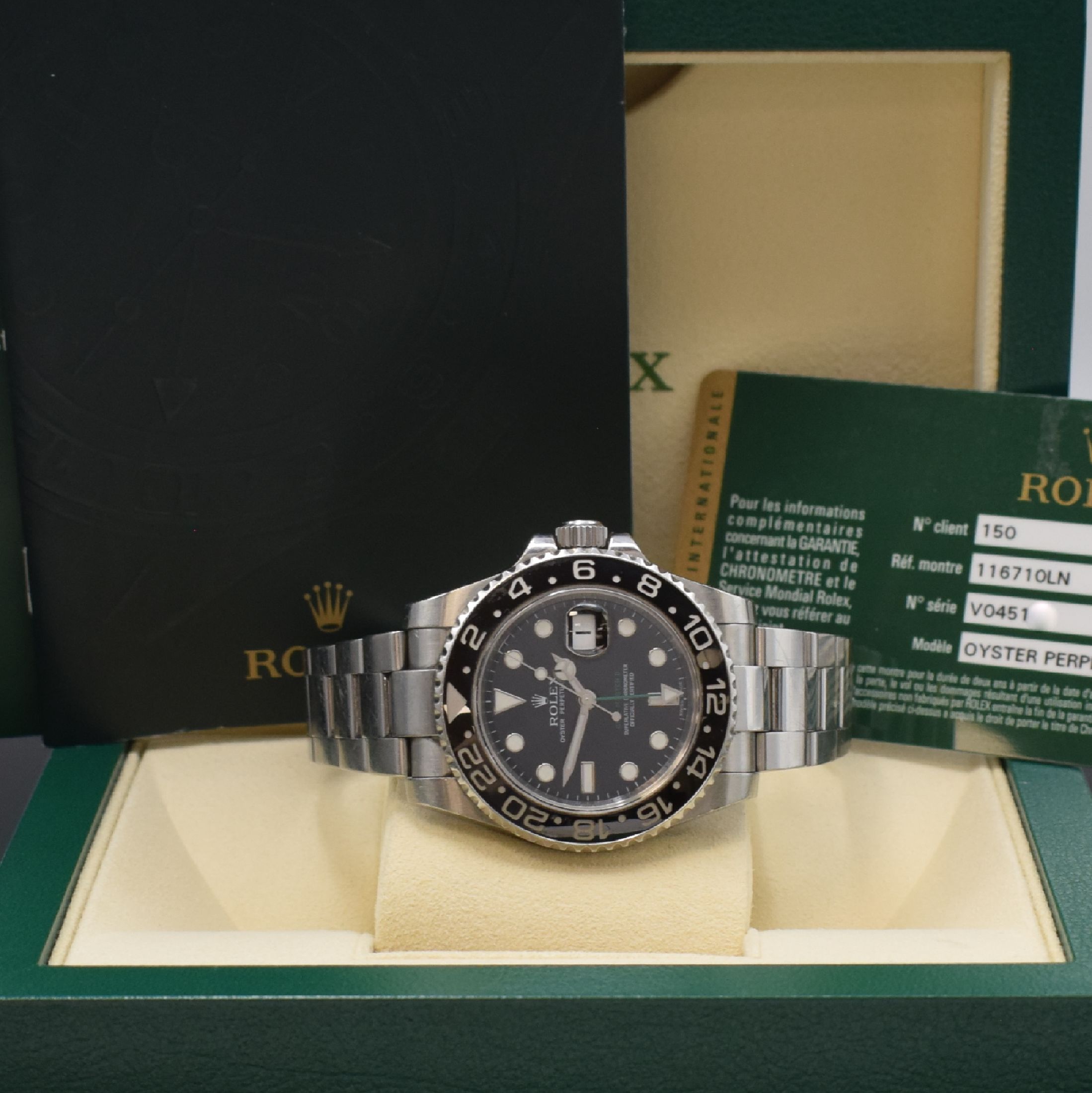 Detail e: ROLEX Herrenarmbanduhr Oyster Perpetual Date GMT-Master II Referenz 116710LN, Automatik, V-Serie, LC 150, Chronometer der Superlative in Edelstahl ...