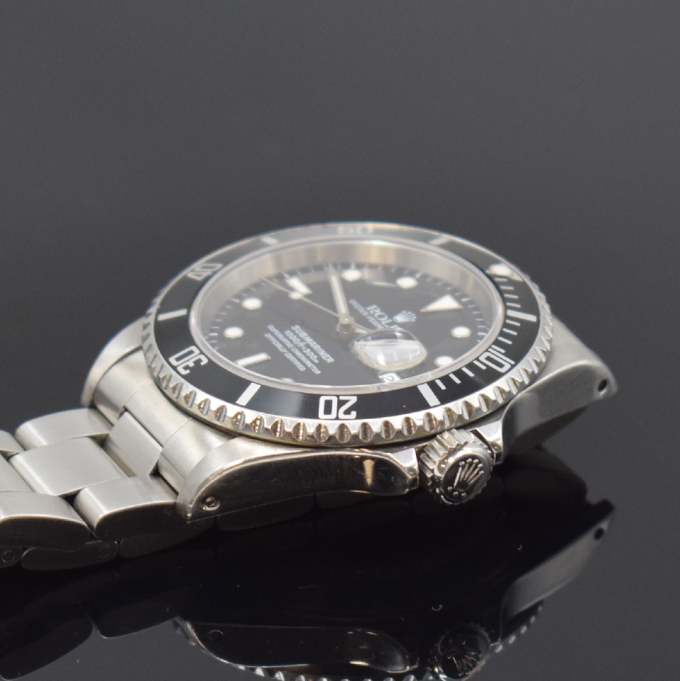 Detail c: ROLEX Herrenarmbanduhr Oyster Perpetual Date Submariner Referenz 16610, Automatik, Schweiz um 1996, T-Serie, Chronometer der Superlative in Edelstahl ...