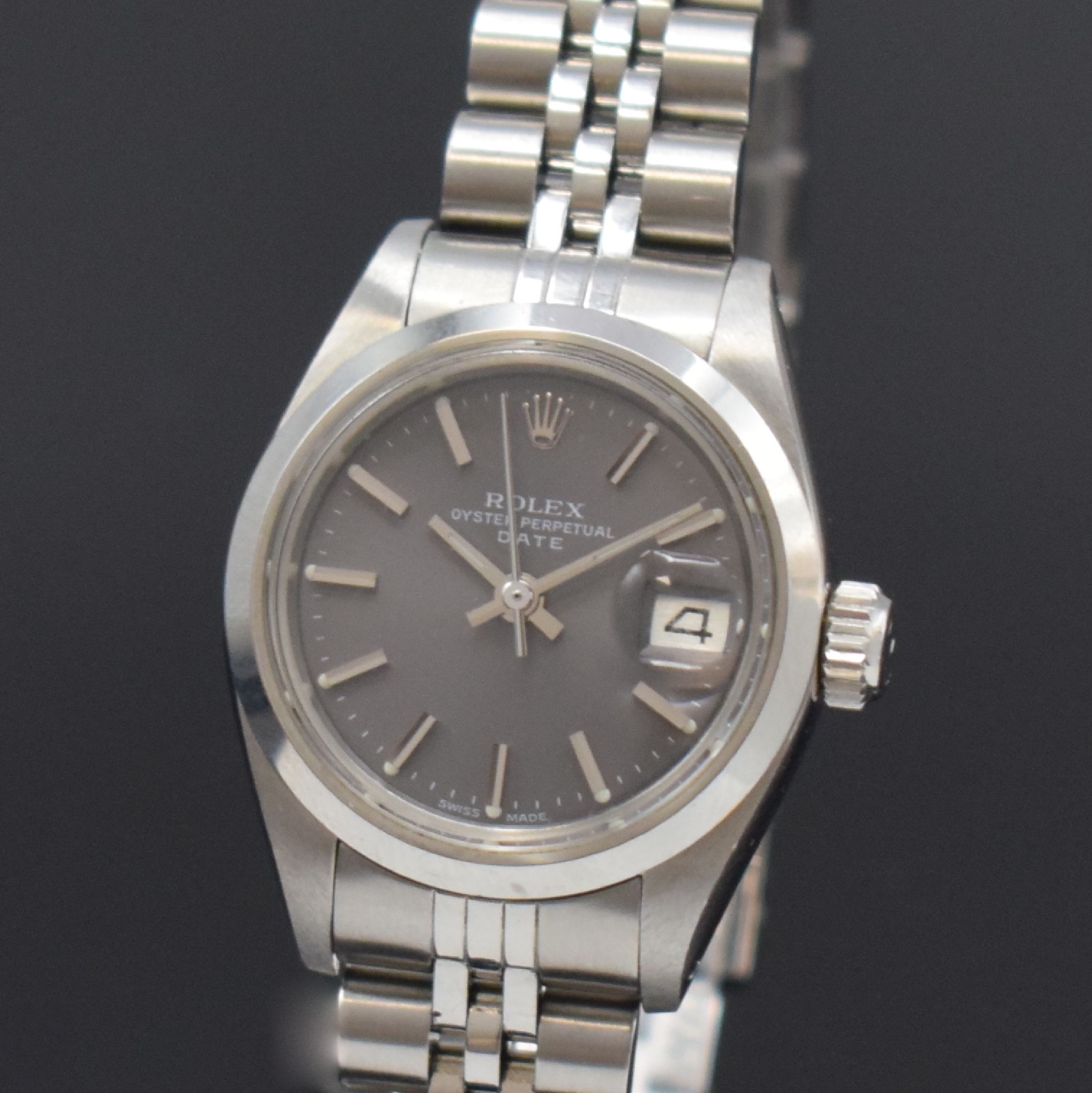 Detail a: ROLEX Damenarmbanduhr Oyster Perpetual Date Referenz 6916, Schweiz um 1970, Automatik, Edelstahlgeh. inkl. Jubileeband m. Faltschl., Boden u. Krone ...