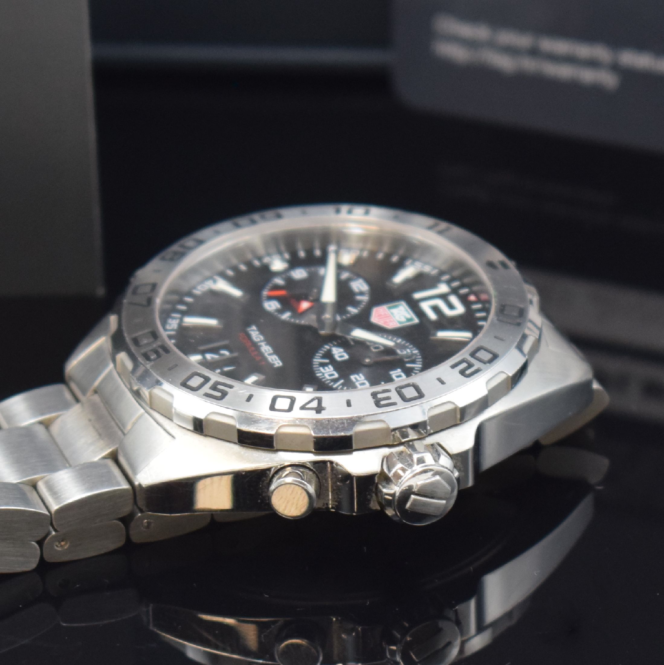 Detail c: TAG HEUER Formula 1 Alarm Herrenarmbanduhr mit Wecker und Großdatum Referenz WAZ111A, Schweiz um 2020, quarz, verschr. Edelstahlgeh., Gliederband m. ...