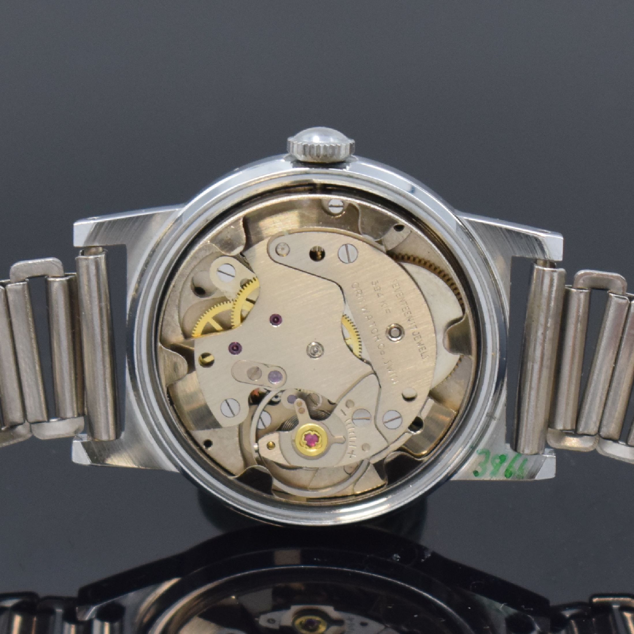Detail g: ORIS 3 ungetragene Armbanduhren, Schweiz um 1950/1960, Handaufzug, verchromte Gehäuse, Stahlböden verschr., weiße u. silb. Zifferblätter, 2x ...