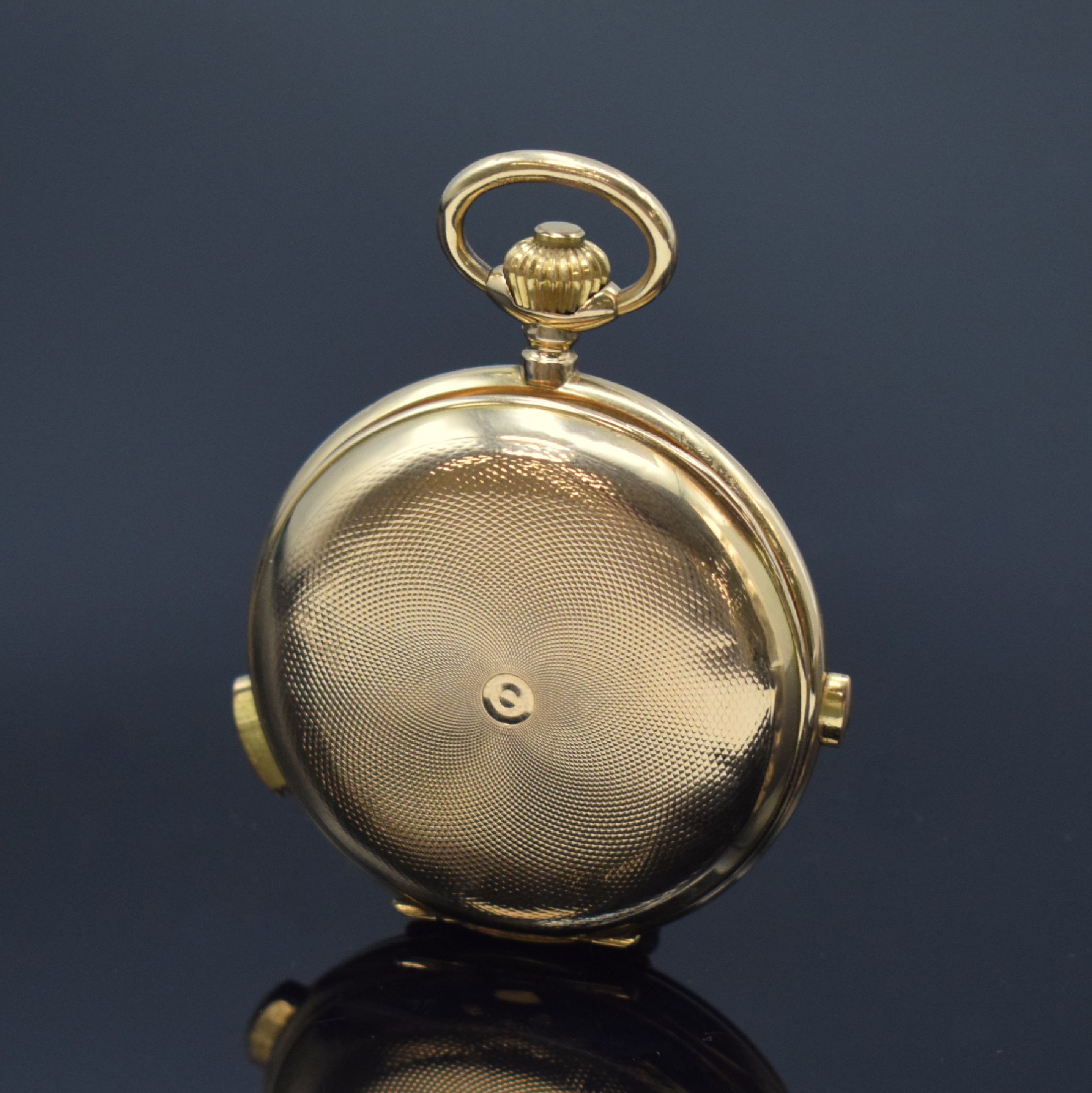 Detail c: Herrensavonette mit 1/4-Repetition und Schaltradchronograph in RG 585/000, Schweiz um 1900, guill. 3-Deckel Goldgeh. dell., Sprungdeckel mit ...