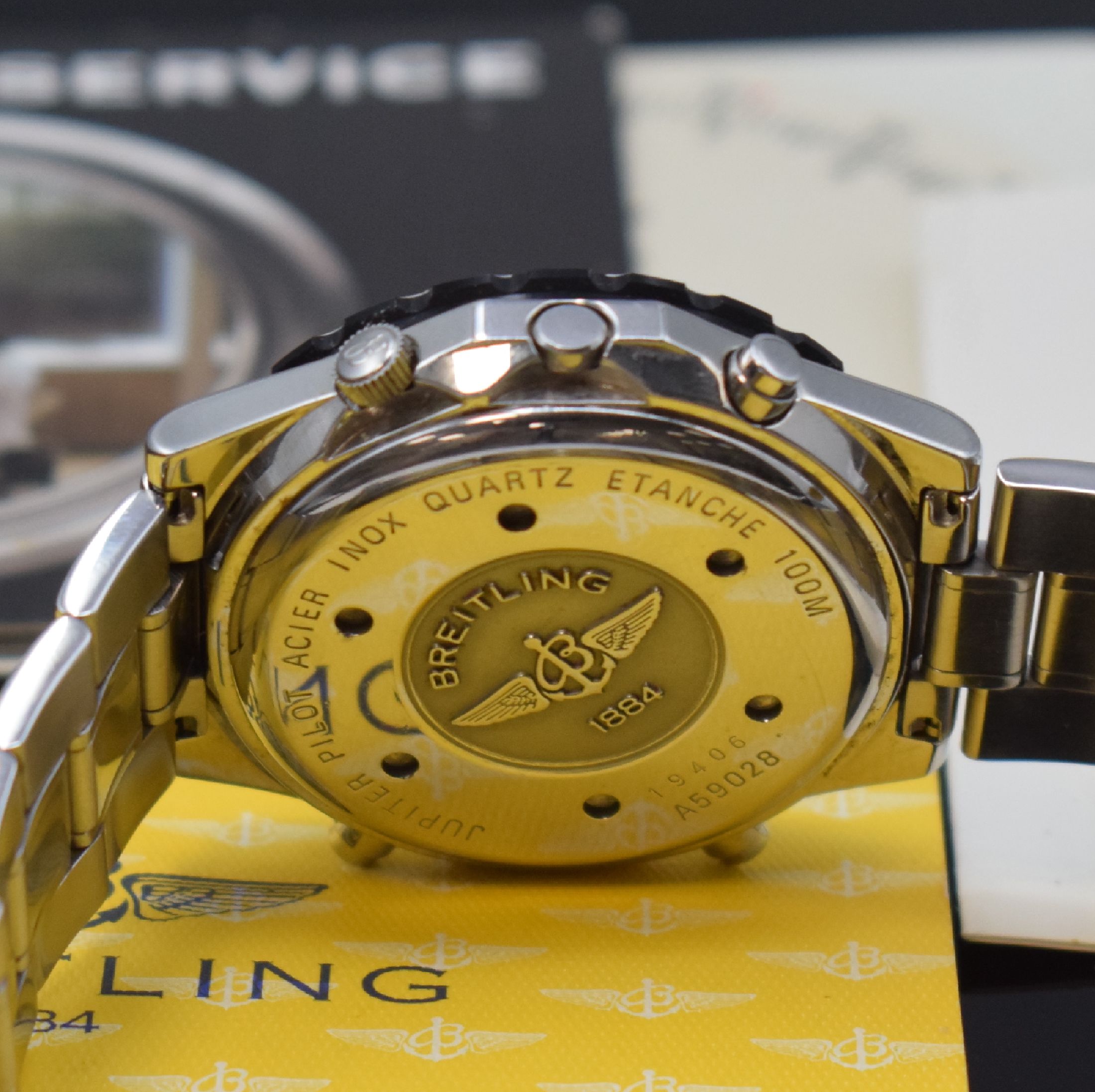Detail e: BREITLING Herrenchronograph Modell Jupiter Pilot in Stahl Referenz A59028, Schweiz verk. lt. beil. Pap. 12/1995, quarz, verschr. Geh. inkl. orig. ...