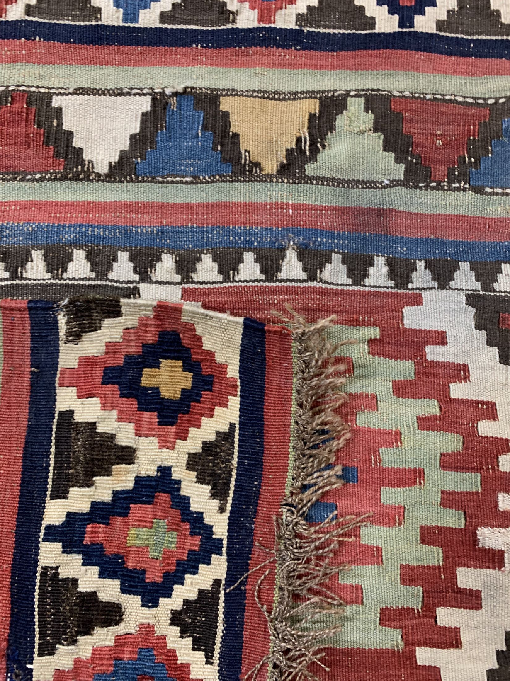 Detail d: Schirwan Kelim antik, Kaukasus, 19.Jhd, Wolle auf Wolle, ca. 270 x 135 cm, EHZ: 4