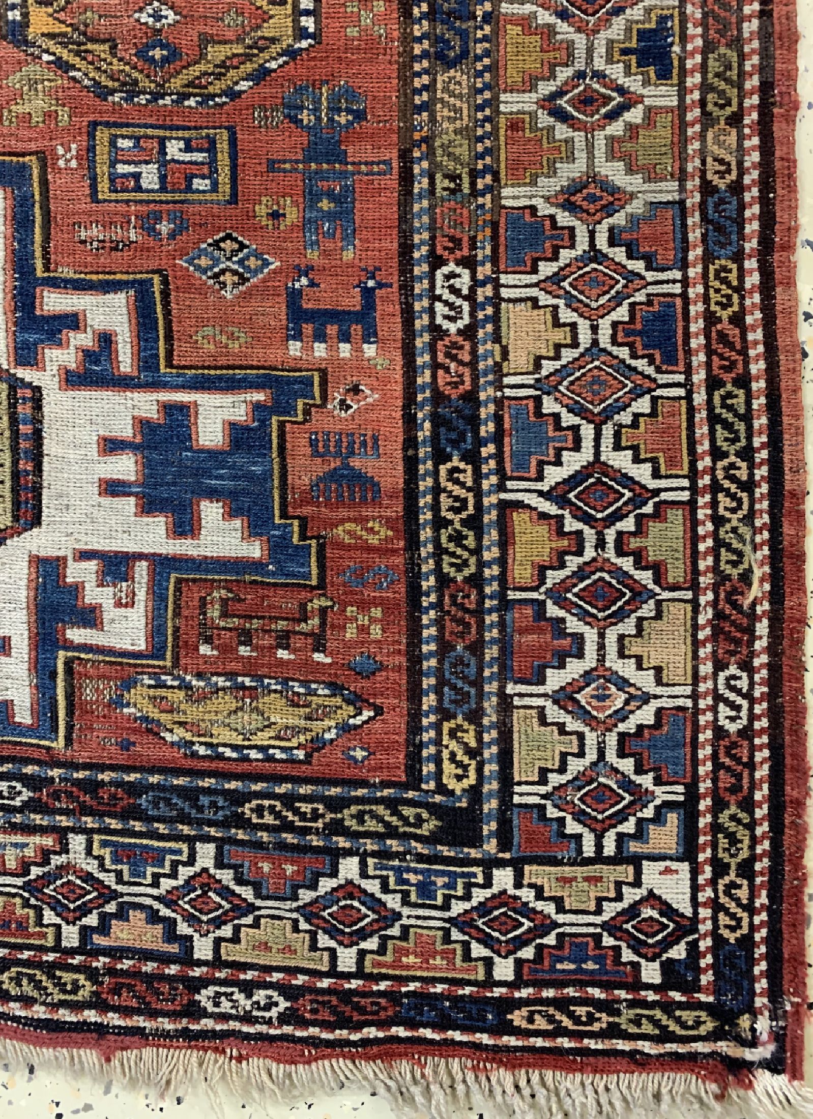 Detail a: Sumakh antik, Kaukasus, um 1900, Wolle auf Wolle, ca. 140 x 90 cm, EHZ: 2, (paar kleine Restaurierungen).