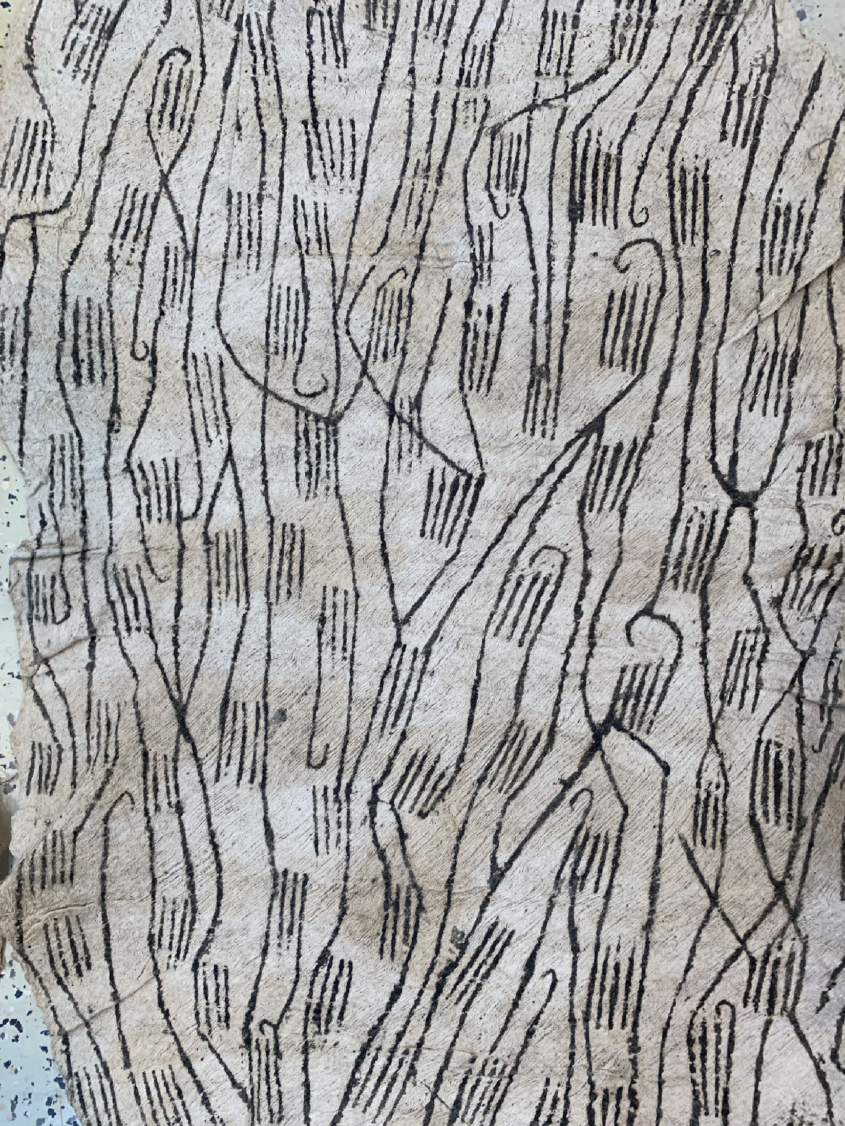 Detail c: 3 Mbuti Zeichungen, Kongo, Anfang 20.Jhd, Handgemalt auf Rindenbast, ca. 80 x 55 cm, EHZ: 2