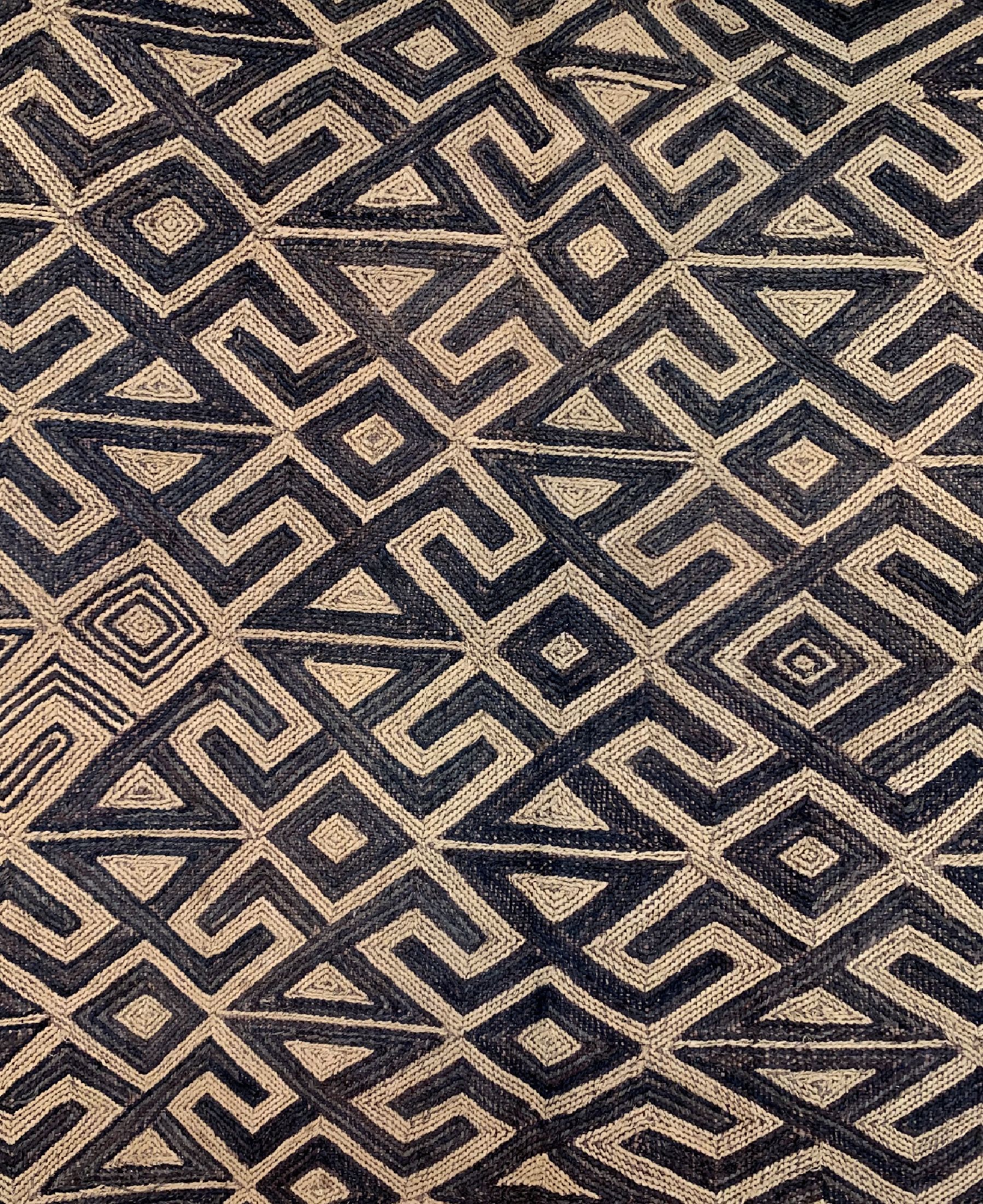 Detail b: 1 paar Showa Textilien, Kongo, Anfang 20.Jhd, Raphia-Plüschgewebe, ca. 58 x 58 cm, EHZ: 2
