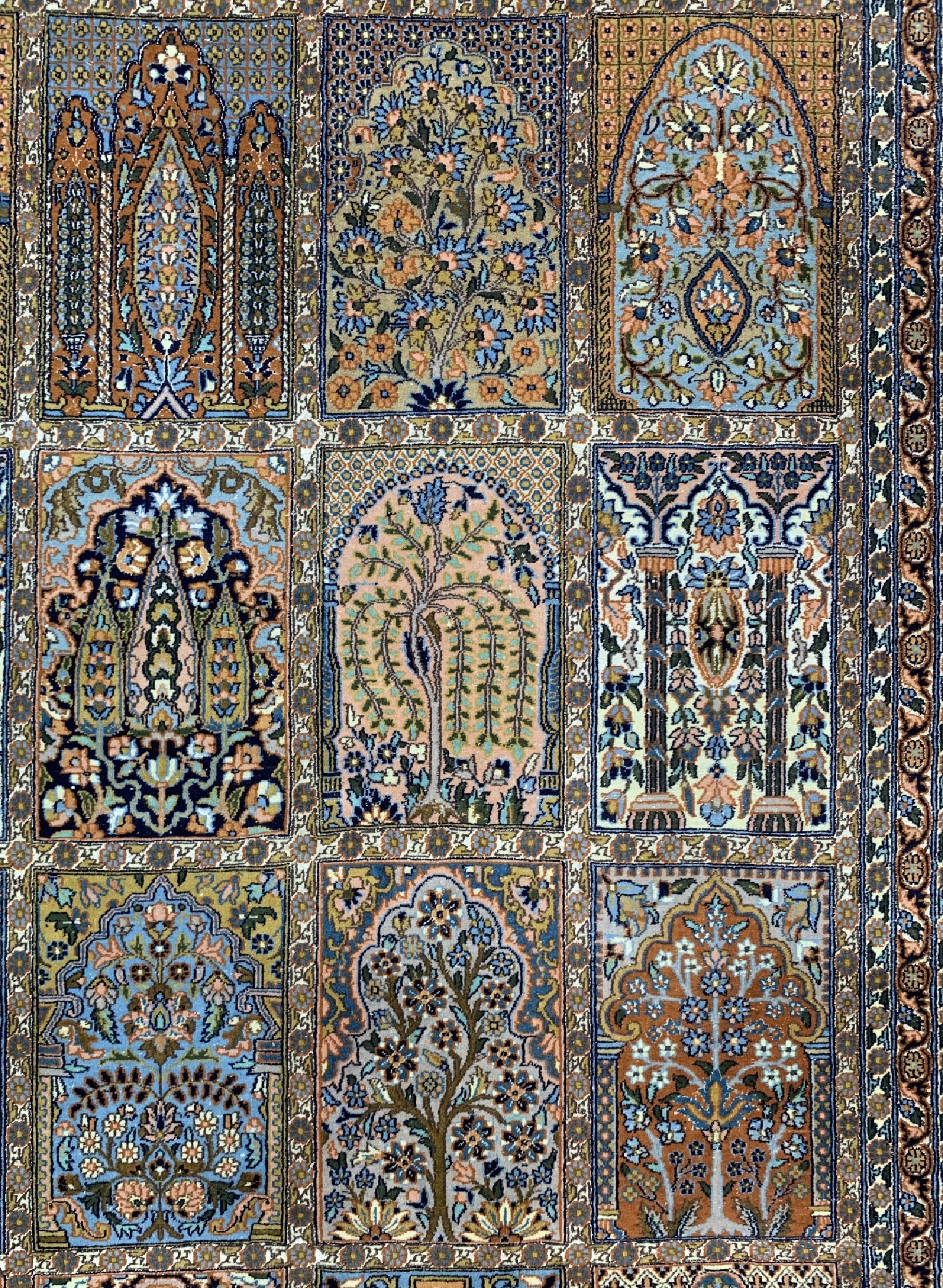 Detail d: Kaschmir fein, Indien, ca. 50 Jahre, Korkwolle mit Seide, ca. 370 x 280 cm, EHZ: 3