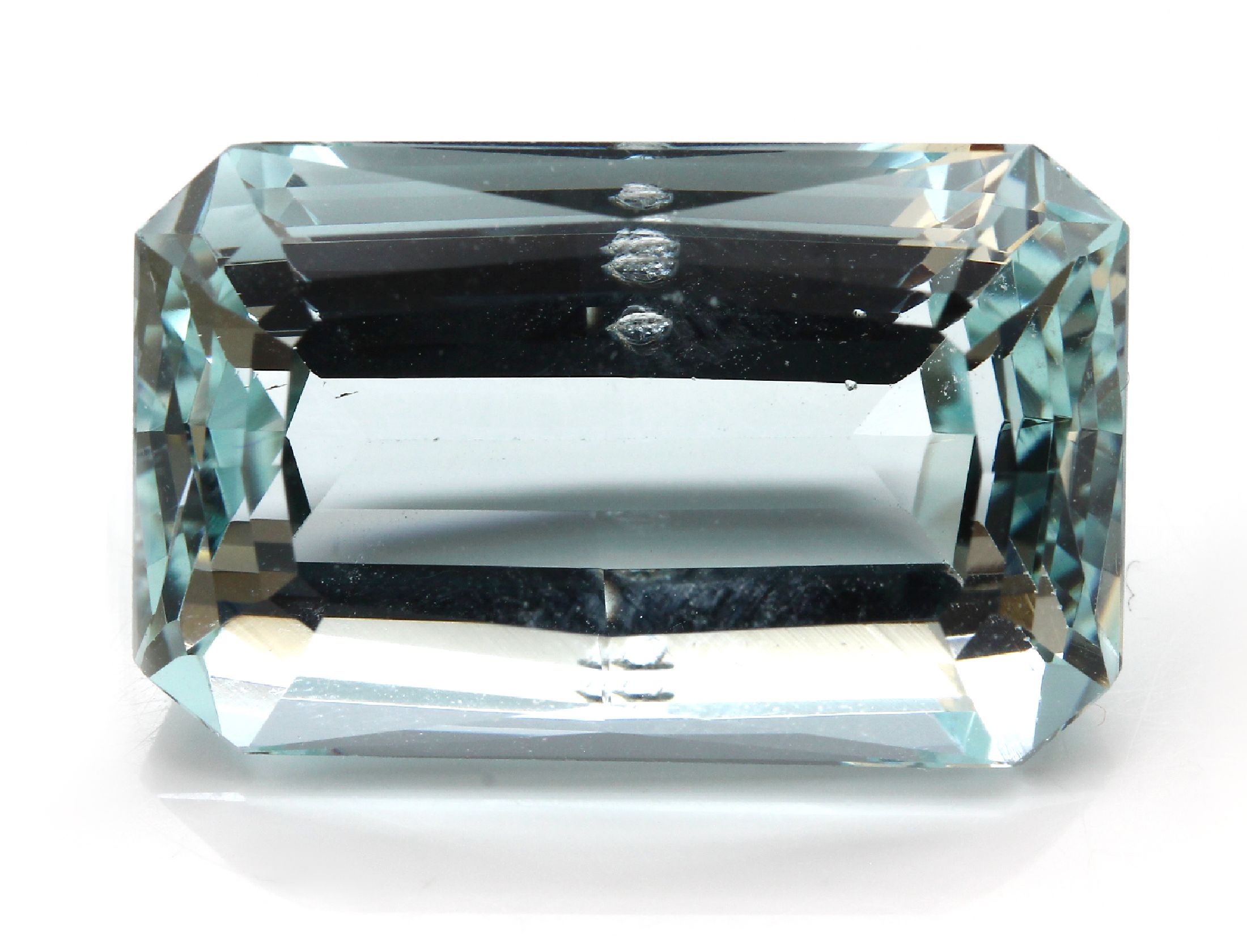 Loser Aquamarin, ca. 24.87 ct, Treppenschliff