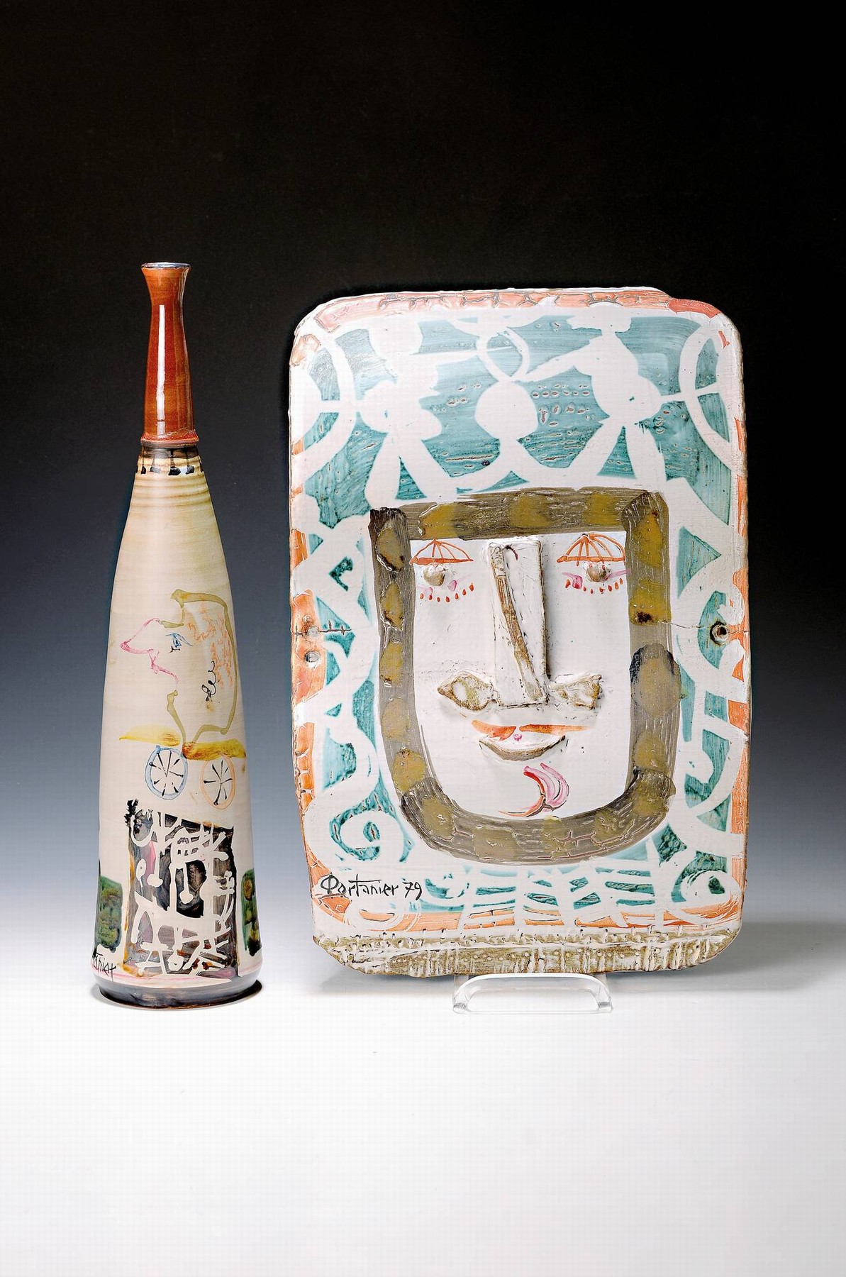 Gilbert Portanier, 1926-2023, zwei Keramikobjekte,polychrom glasiert, Ziervase, signiert, H. 45cm; Reliefplatte "en Face", signiert und ...