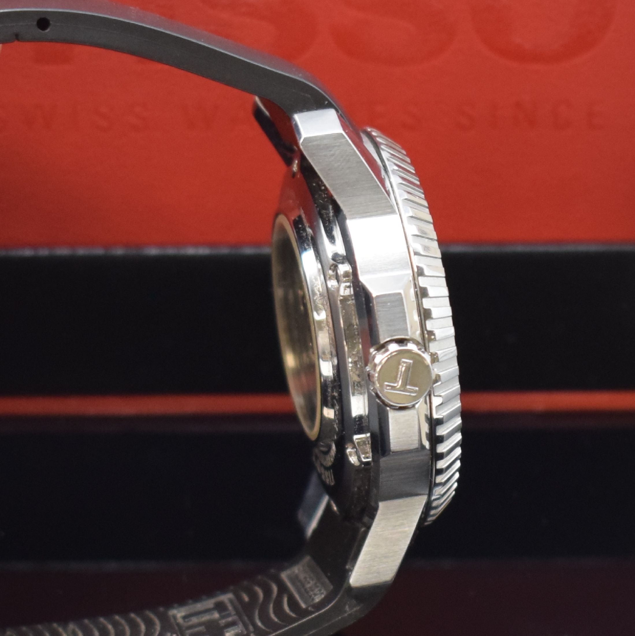 Detail c: TISSOT Herrenarmbanduhr Seastar 1000, Automatik, Schweiz um 2005, beids. vergl. Edelstahlgeh. inkl. orig. Kautschukband m. orig. Faltschl., zus. ...