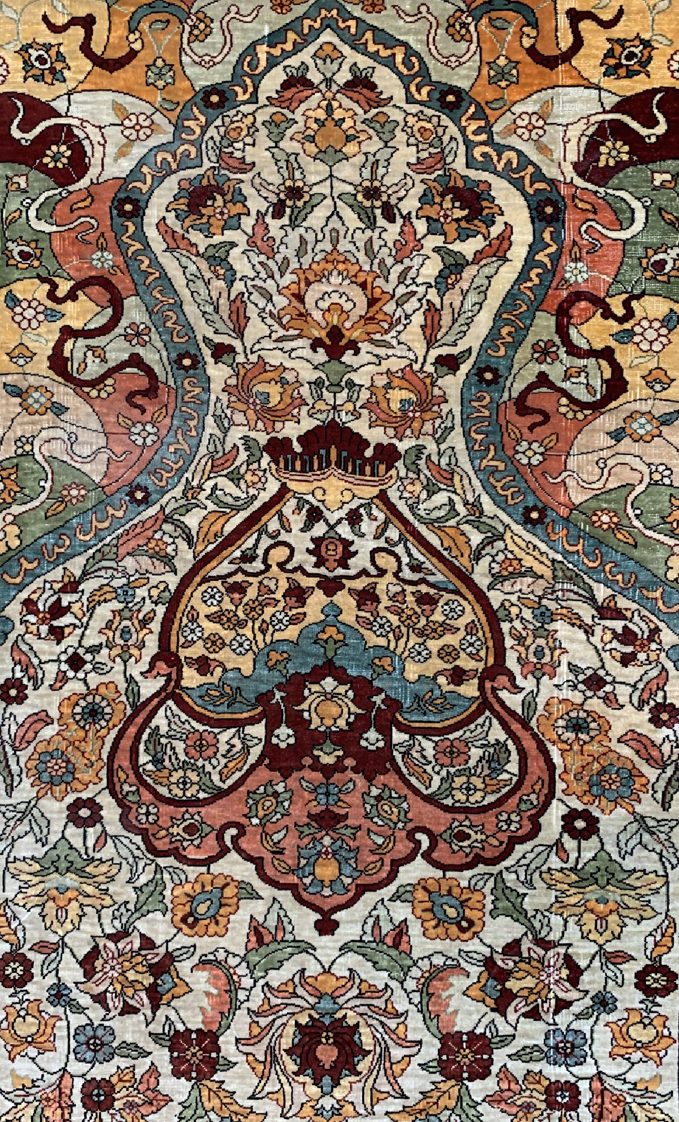 Detail b: Hereke Seide fein signiert, Türkei, um 1950, reine Naturseide, ca. 96 x 74 cm, ca. 1,0 Mio. Kn/qm, EHZ: 2
