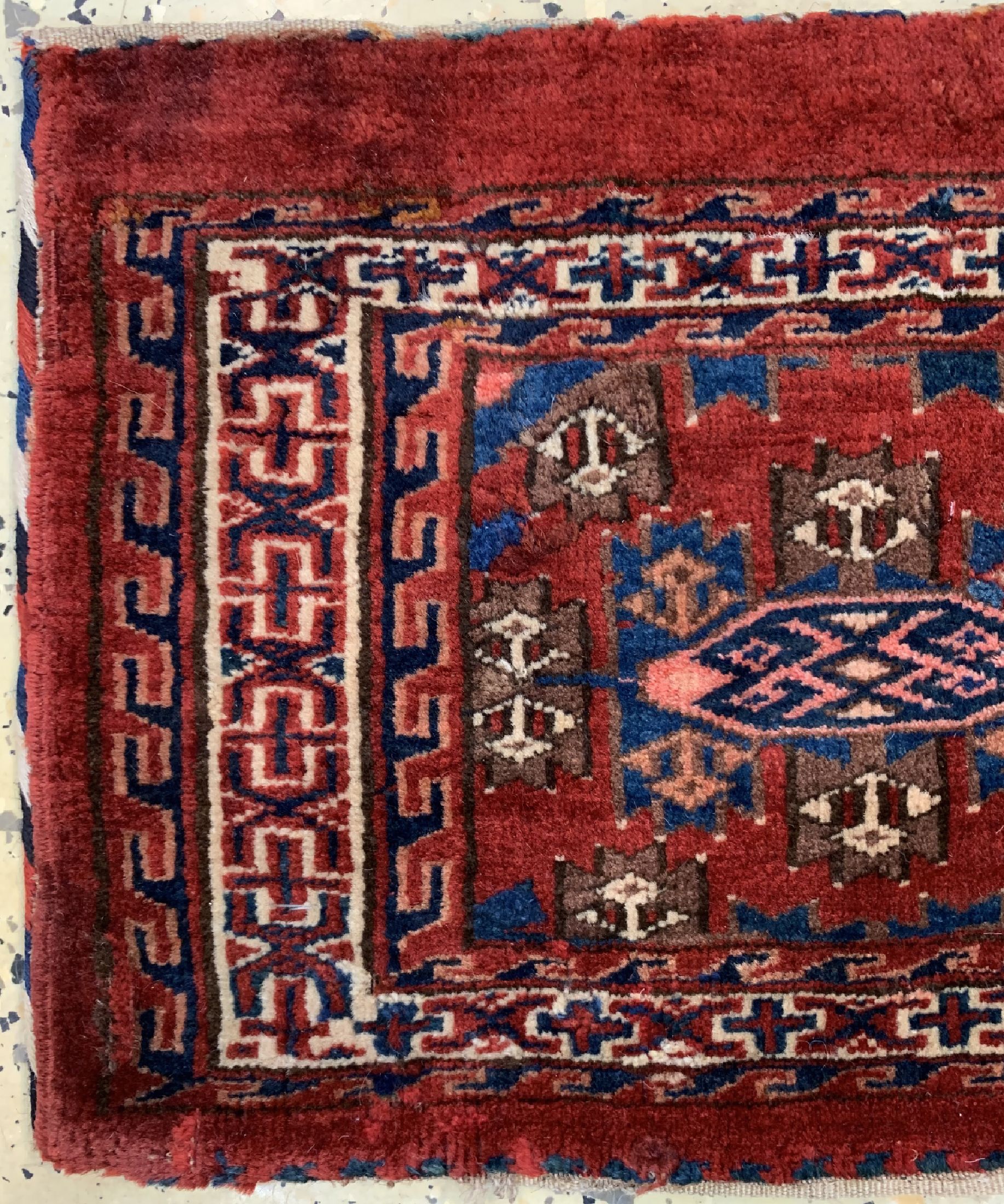 Detail g: Konvolut Asmalyk & Torba, Turkmenistan, 19.Jhd, Wolle auf Wolle, ca. 128 x 66 cm & ca. 83 x 35 cm, EHZ: 4