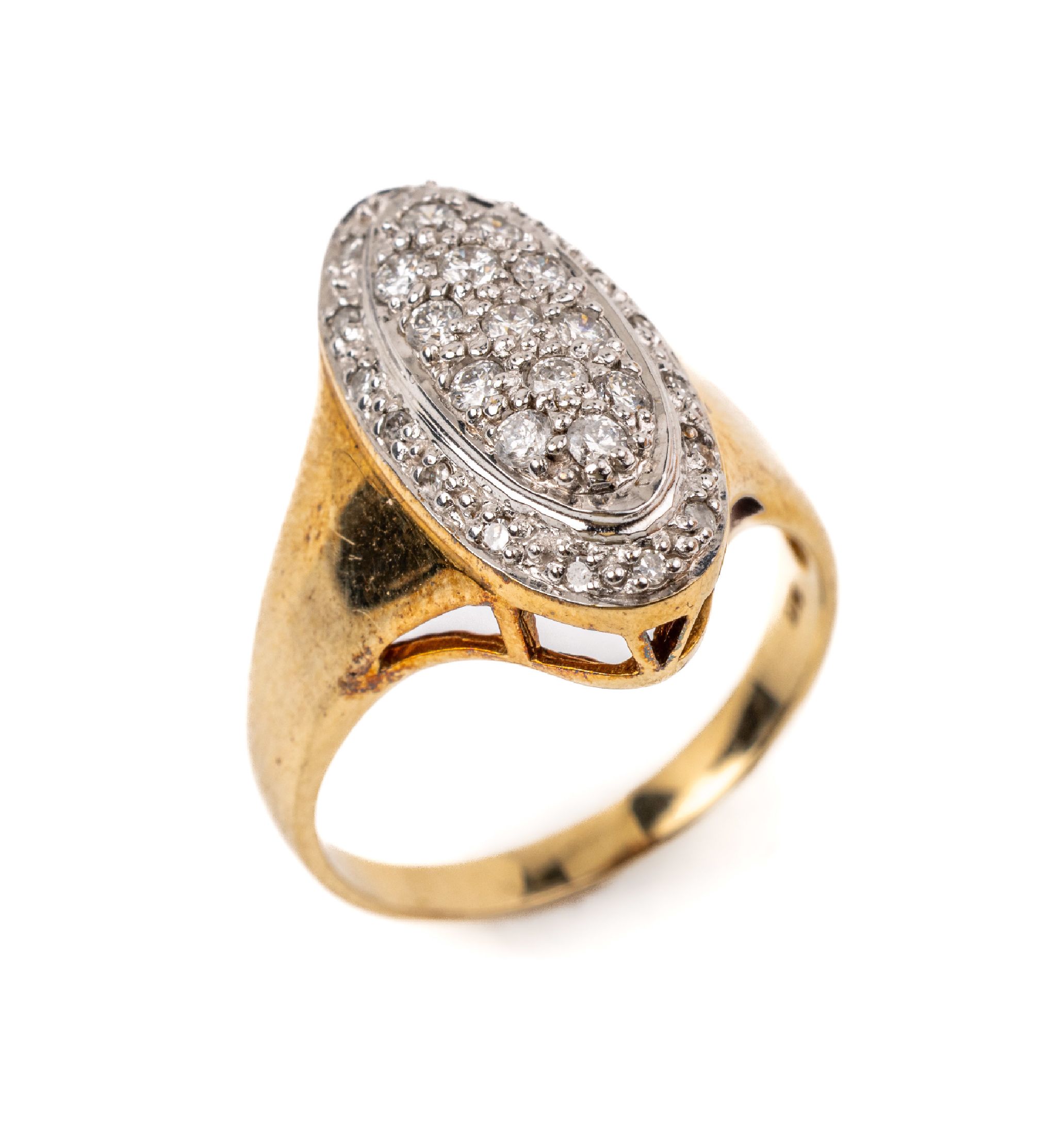 9 kt Gold Diamant-Ring, GG/WG 375/000, ovaler Ringkopf, 13 Brillanten und 16 8/8 -Diamanten zus. ca. 1.0 ct Weiß/si-p, RW 54, ca. 5.0 g