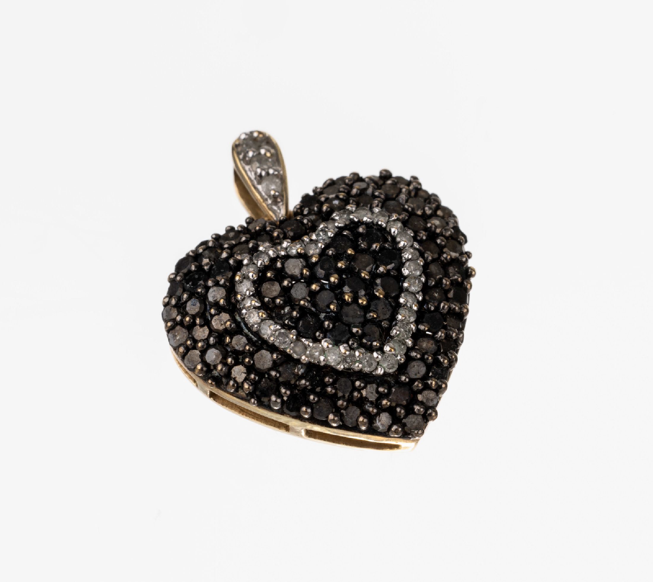 9 kt Gold Diamant-Herzanhänger, GG 375/000,8/8-Diamanten zus. ca. 2.0 ct Weiß und Schwarz(beh.)/p, ca. 2.4 g, ca. 1.7 x 2.2 cm