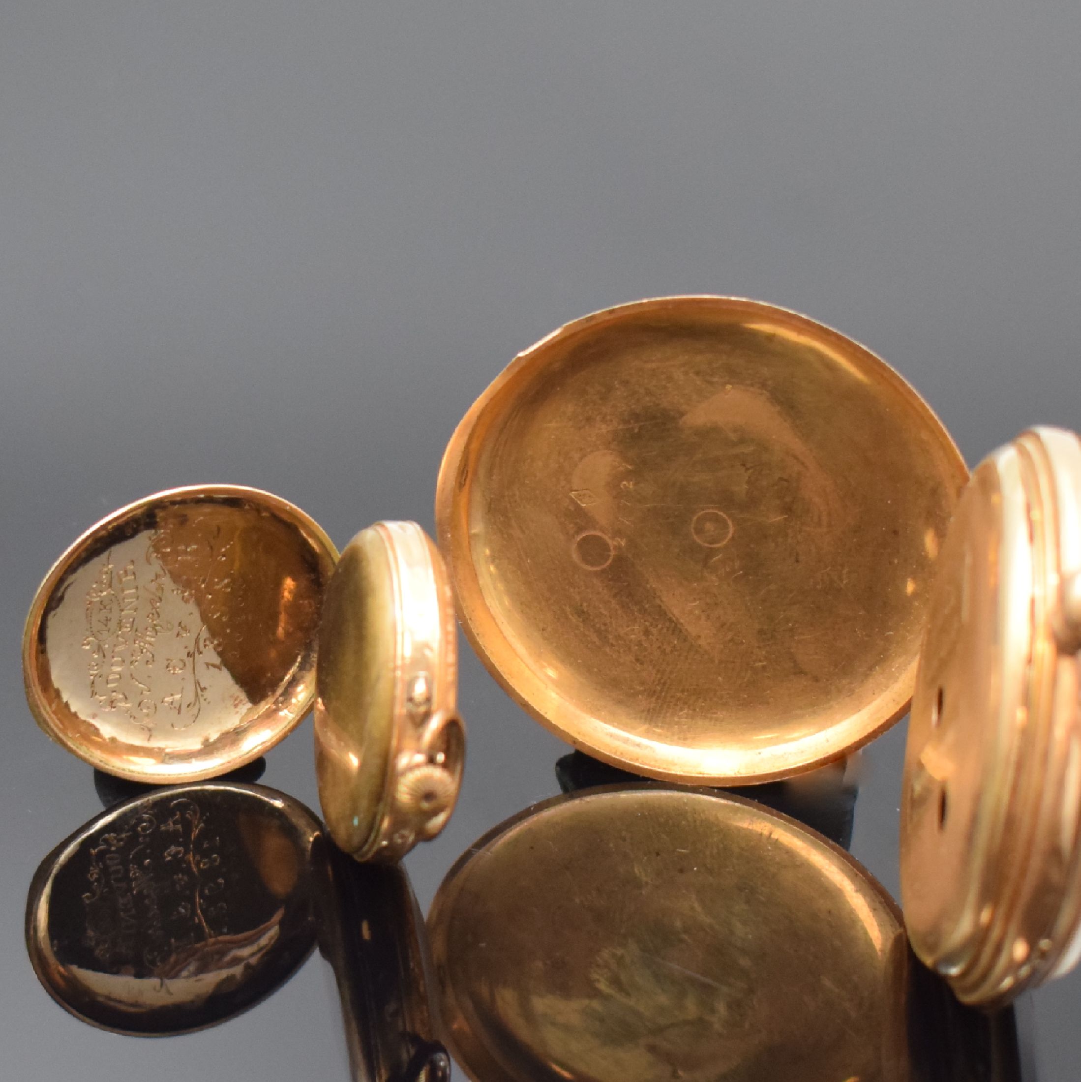 Detail b: 2 Taschenuhren in RG 750/000 und 585/000, Schweiz um 1870-1900, beide m. Emailzifferbl. riss./besch. u. Zylinderwerk, 1.) Herrenuhr in RG 750/000 m. ...