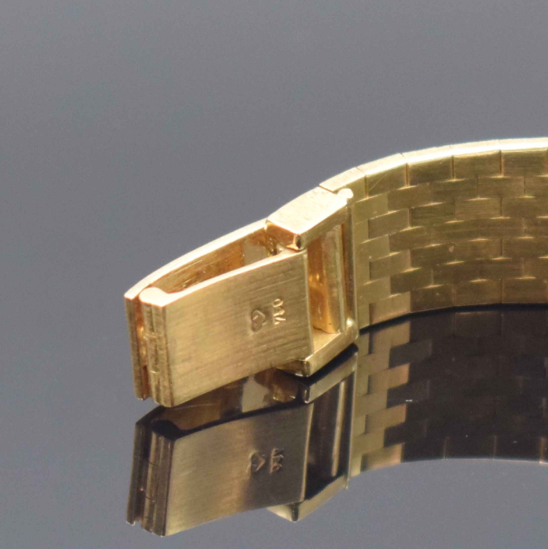 Detail c: IWC Damenarmbanduhr in GG 750/000 mit Kaliber 431, Schweiz um 1965, Handaufzug, 2-teil. Geh., Boden aufgedr., gold. Zifferbl. m. aufges. Std.-Ind., ...